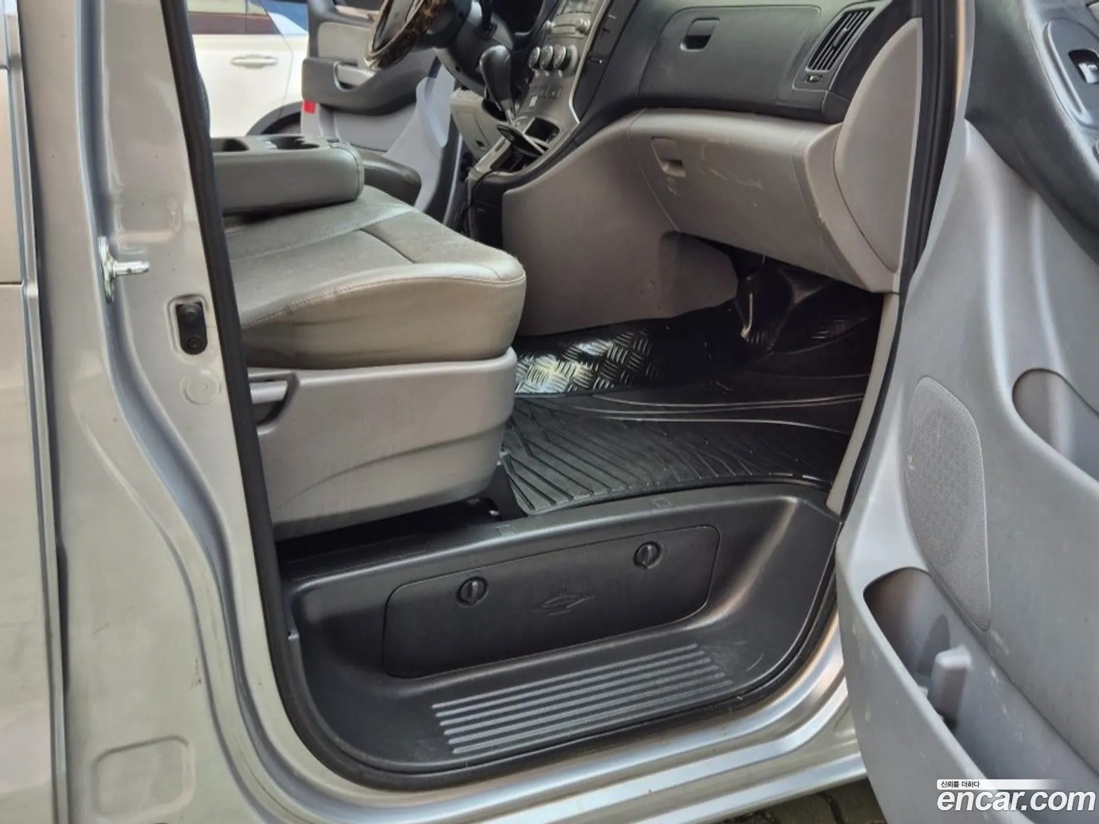Hyundai Grand Starex 2015 — 9