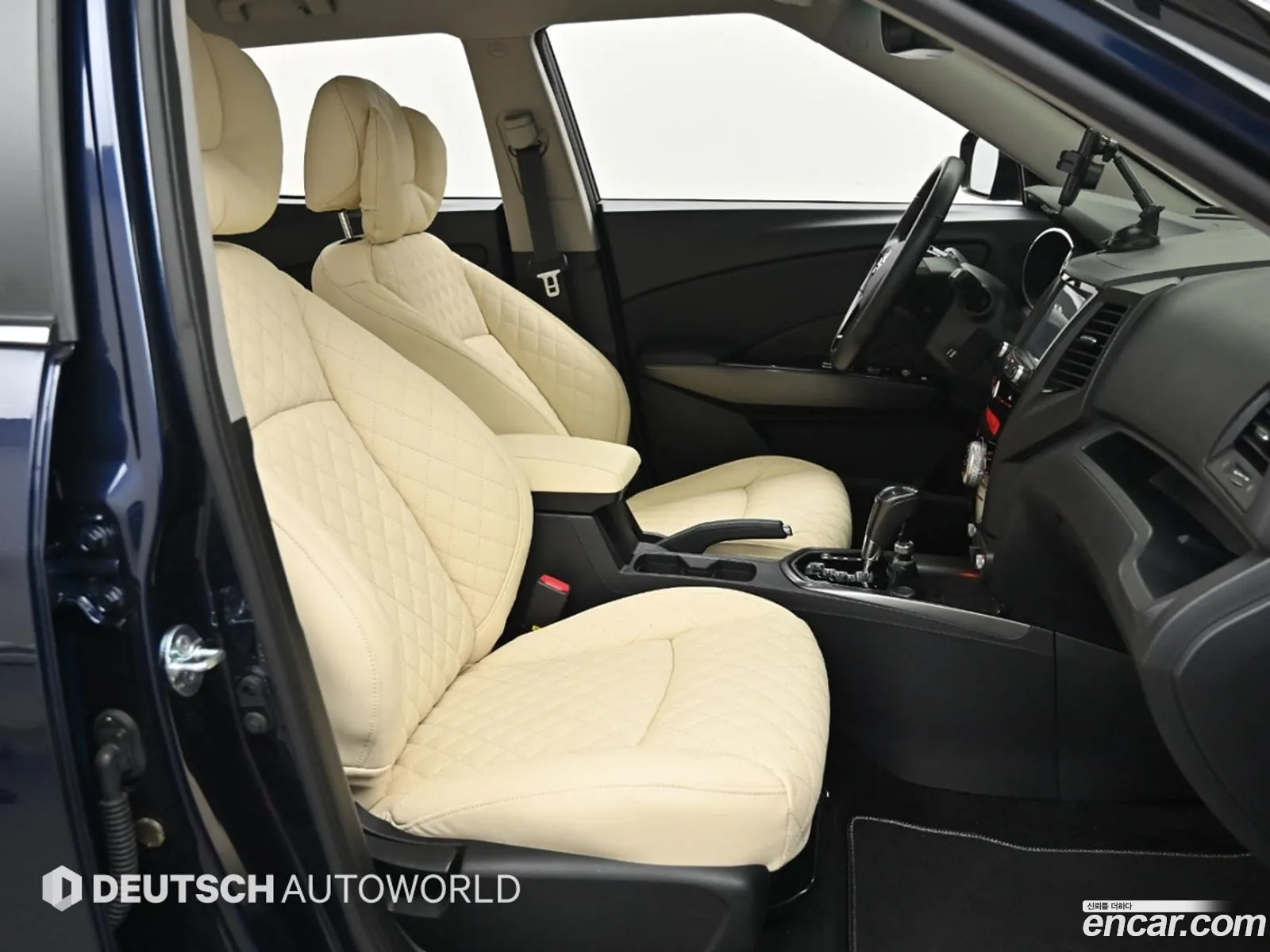 KG Mobility (SsangYong) Tivoli Air 2017 — 3