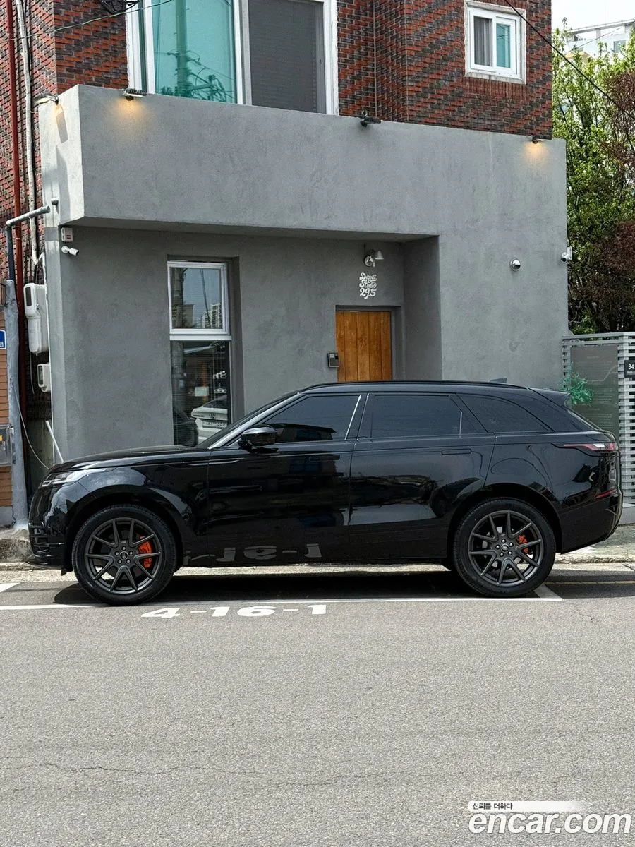 Land Rover Range Rover Velar 2023 — 3
