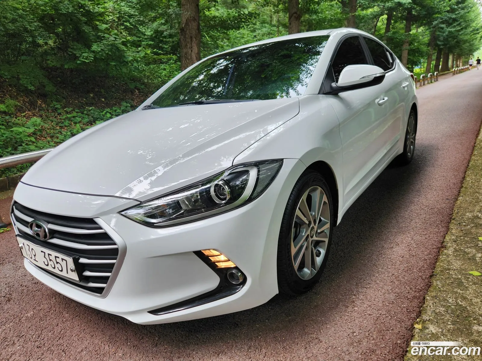 Hyundai Elantra AD 2017 — 20
