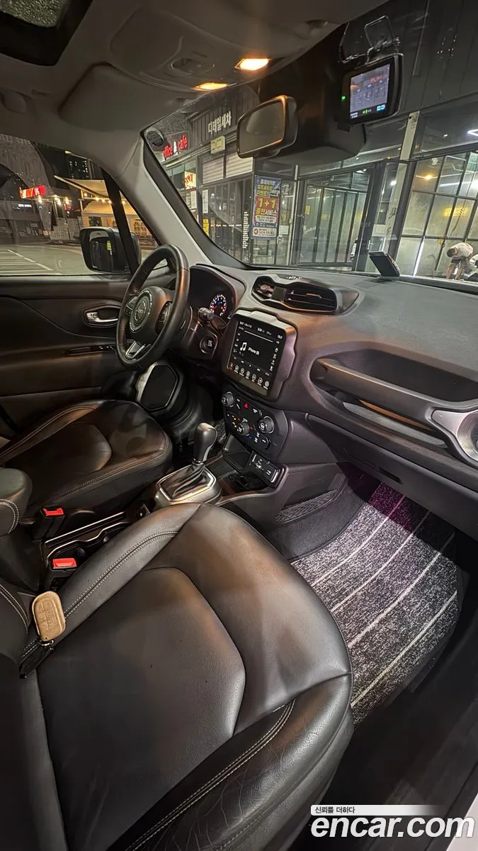 Jeep Renegade 2020 — 16