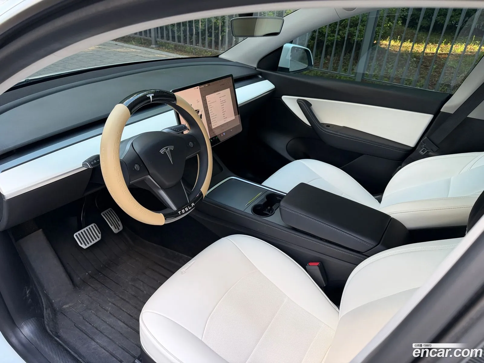 Tesla Model Y 2022 — 6