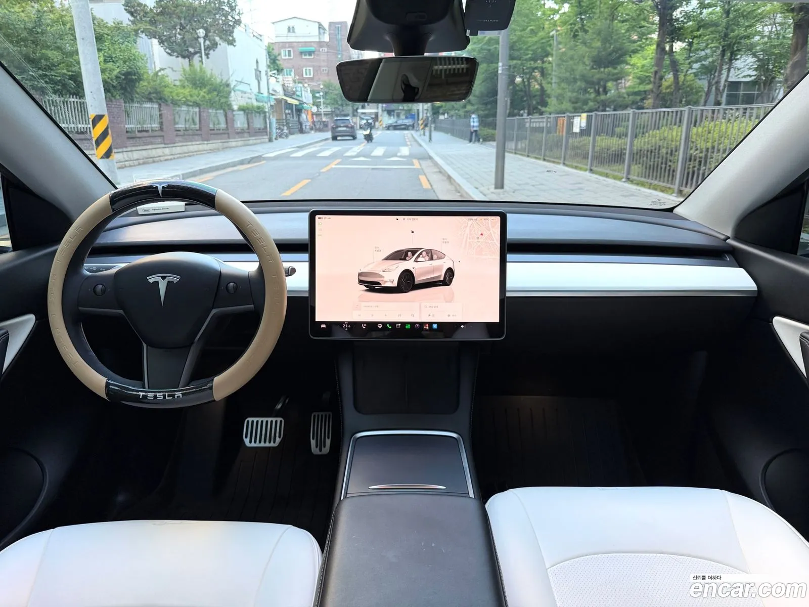 Tesla Model Y 2022 — 3
