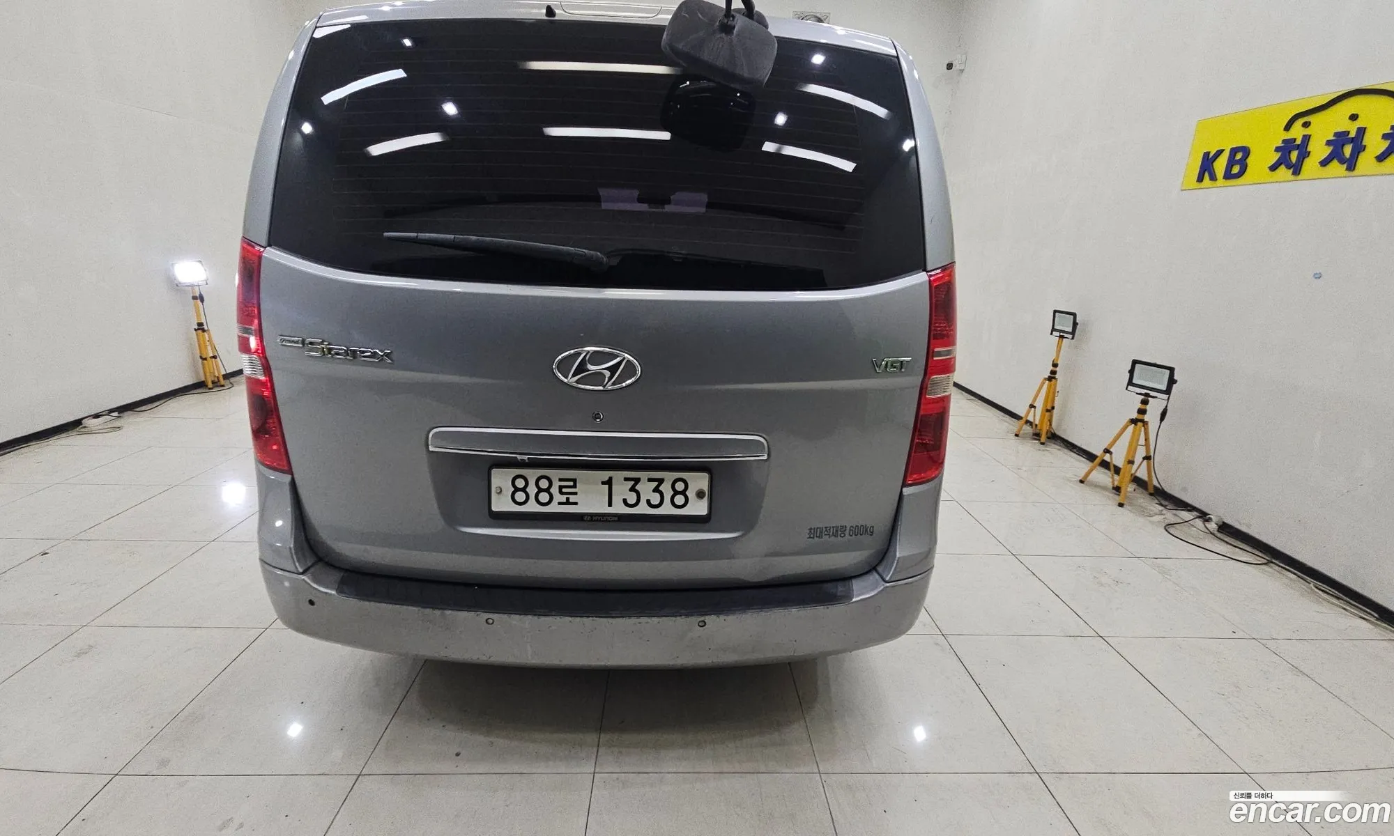 Hyundai Grand Starex 2015 — 16
