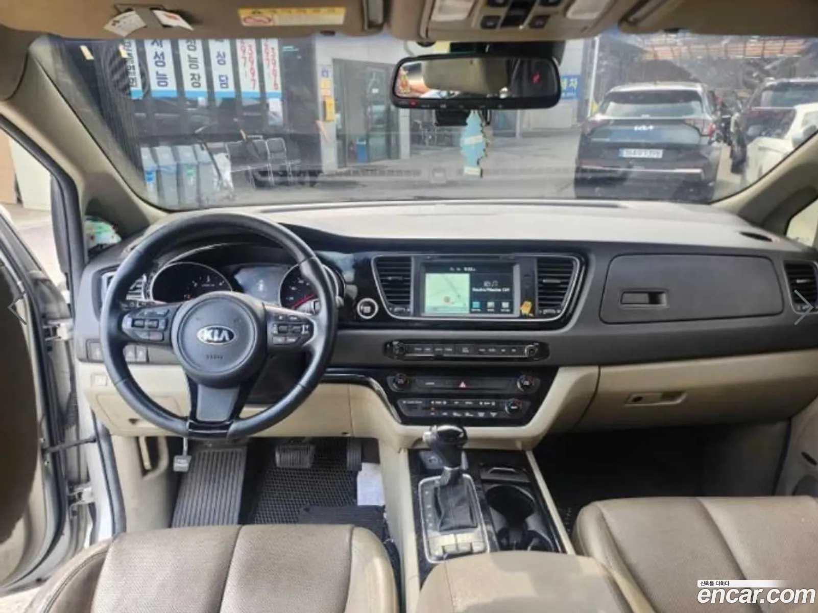 Kia Carnival 2014 — 9
