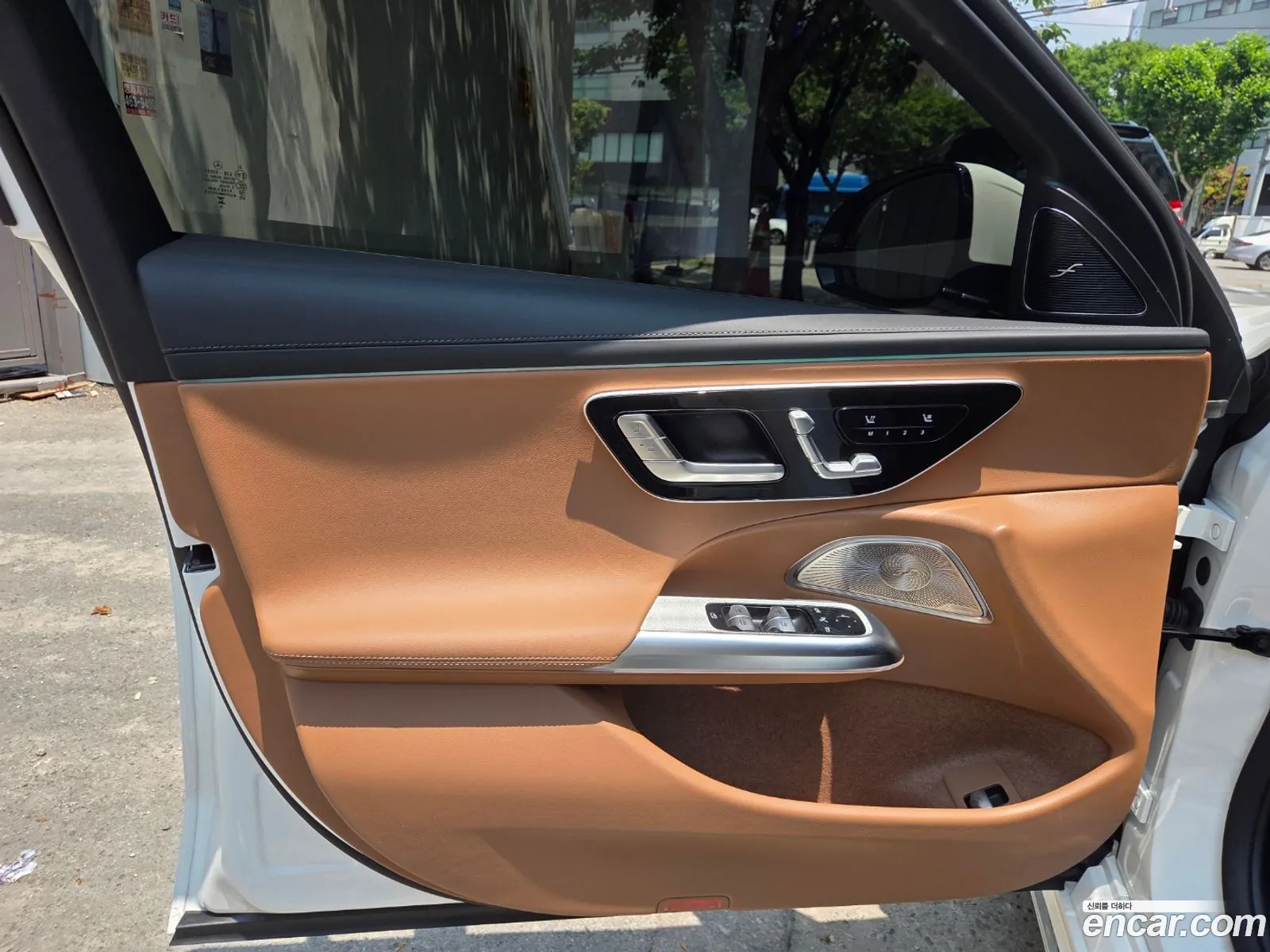 Mercedes-Benz E-Class W214 2026 — 12