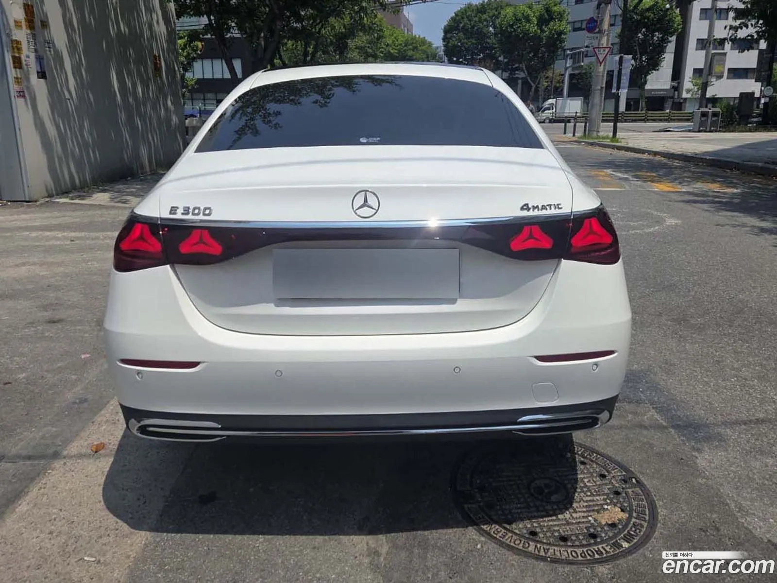 Mercedes-Benz E-Class W214 2026 — 9