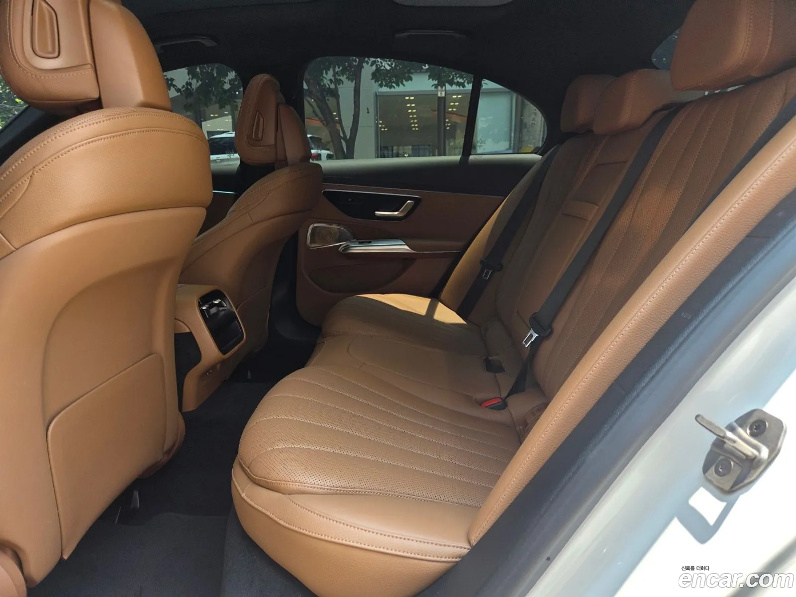 Mercedes-Benz E-Class W214 2026 — 4