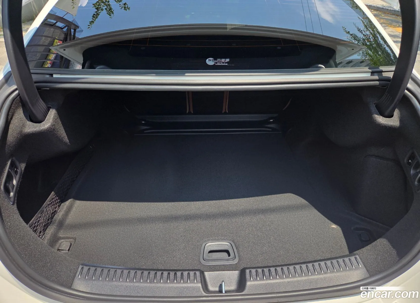 Mercedes-Benz E-Class W214 2026 — 16