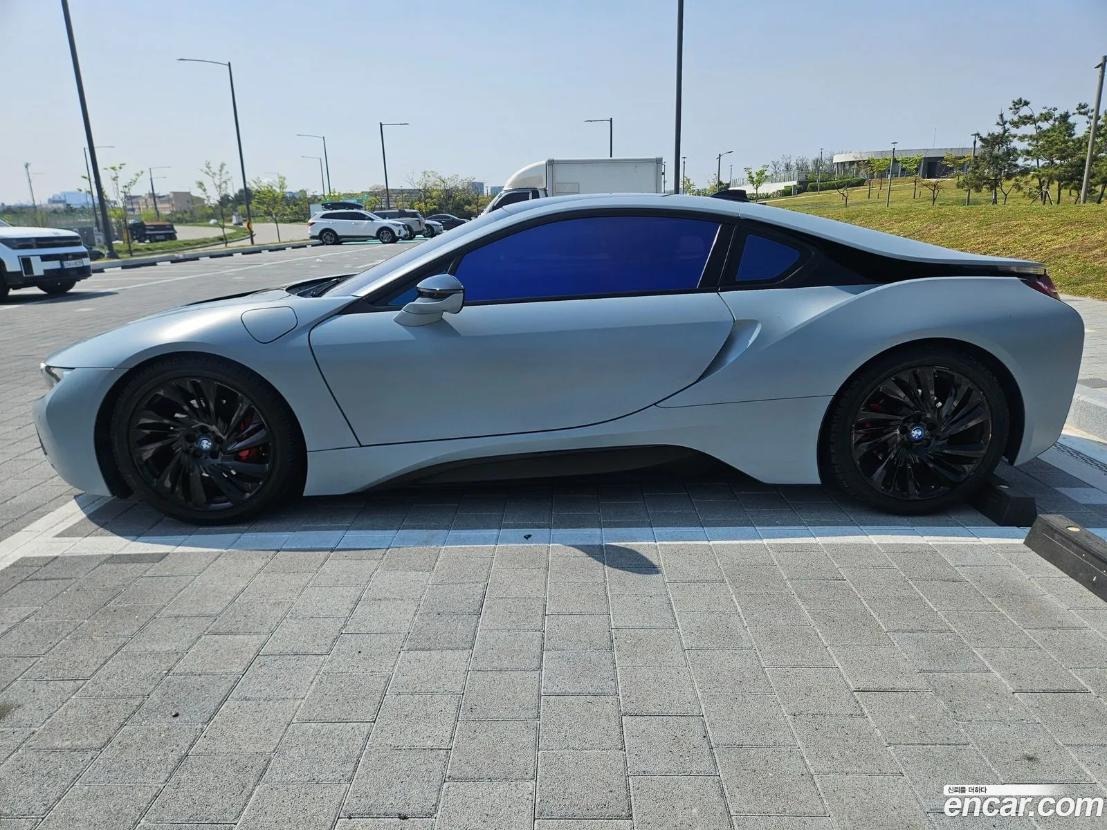 BMW i8 2016 — 11