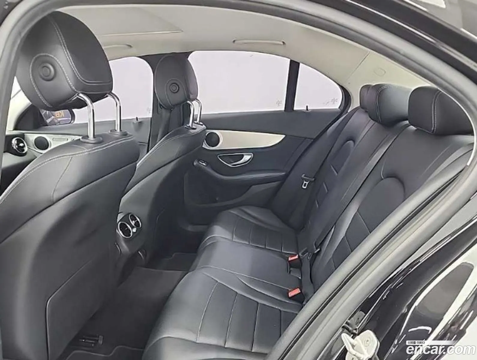 Mercedes-Benz C-Class W205 2015 — 14
