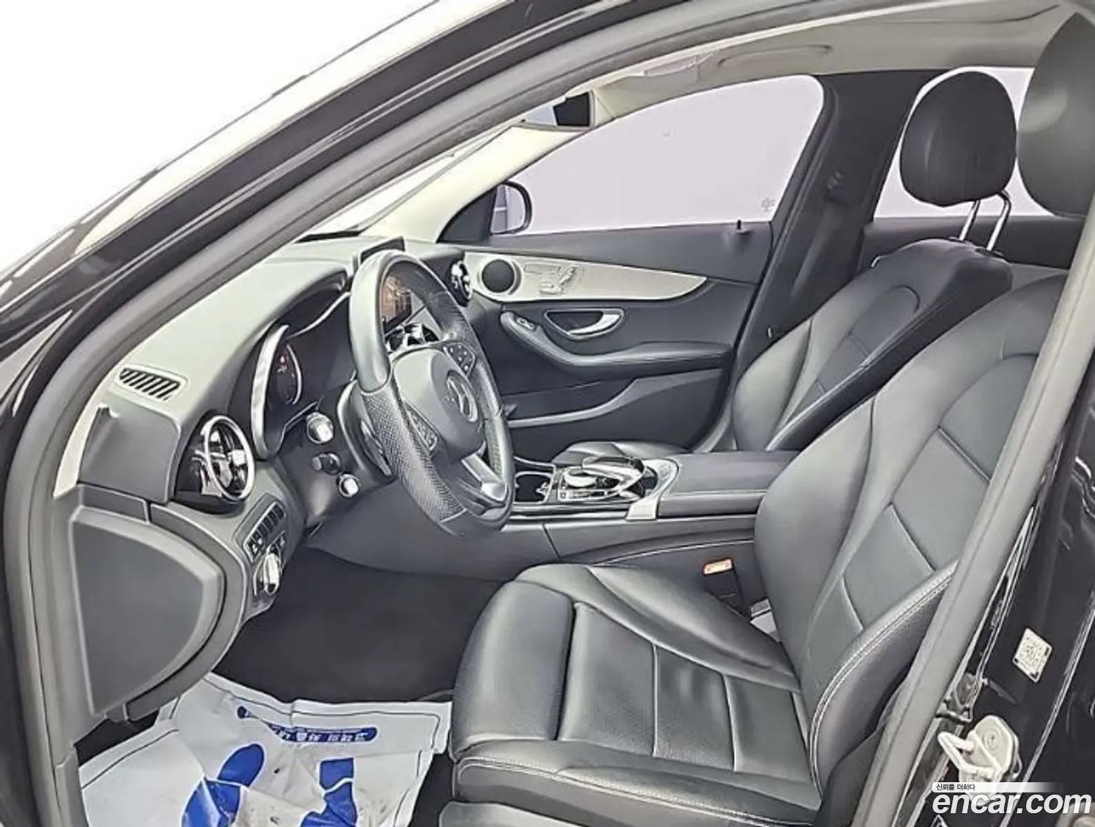 Mercedes-Benz C-Class W205 2015 — 12