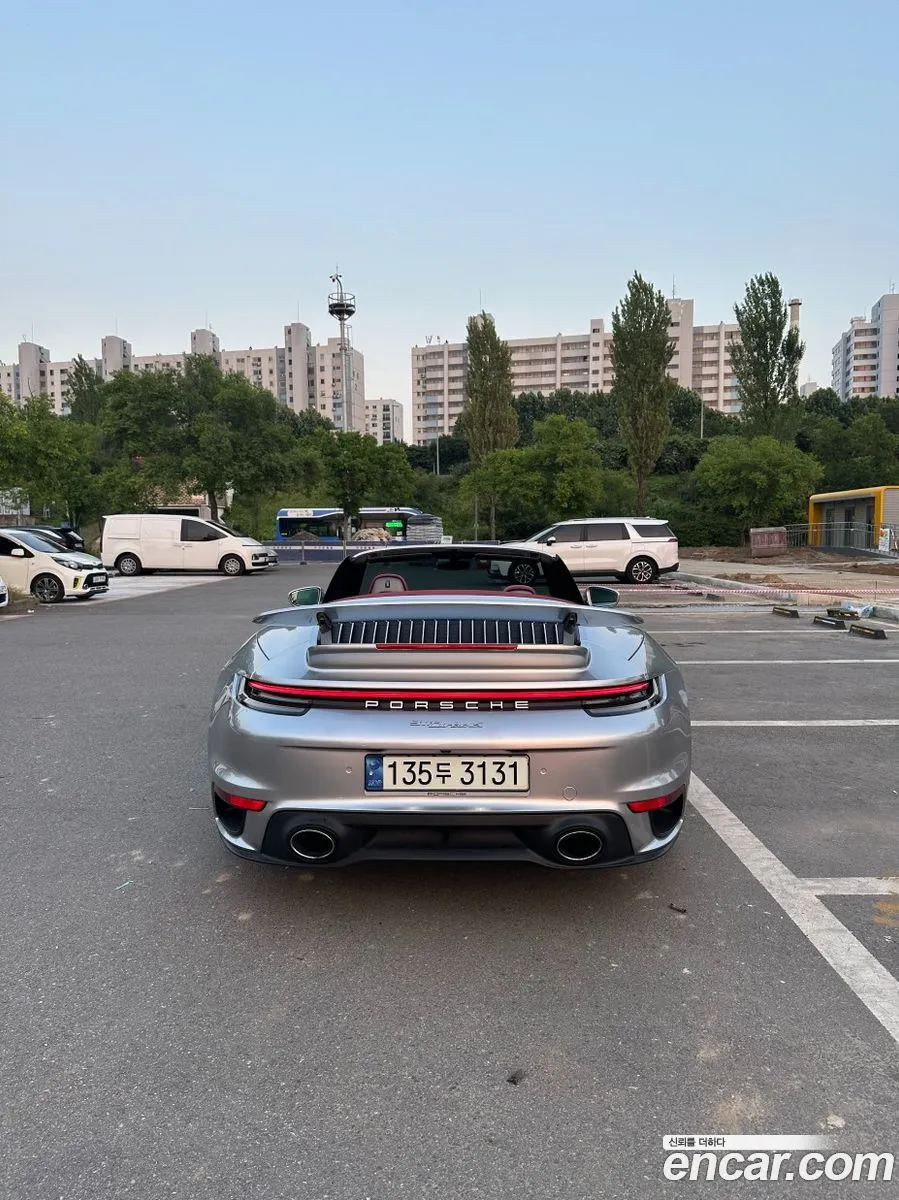Porsche 911 2021 — 11