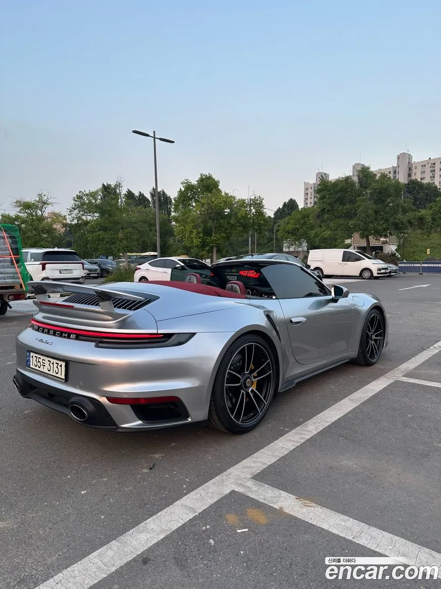Porsche 911 2021 — 17