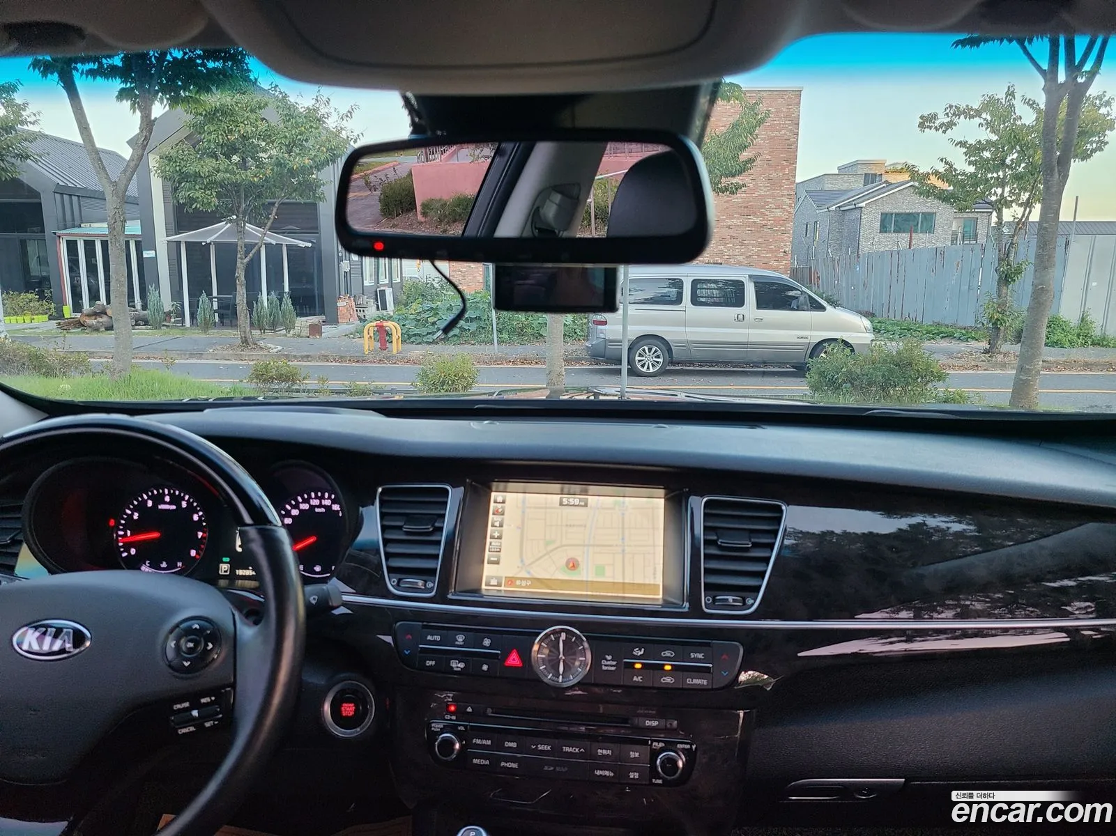 Kia K9 2015 — 11