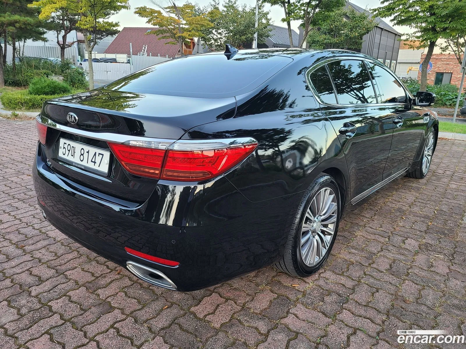 Kia K9 2015 — 9