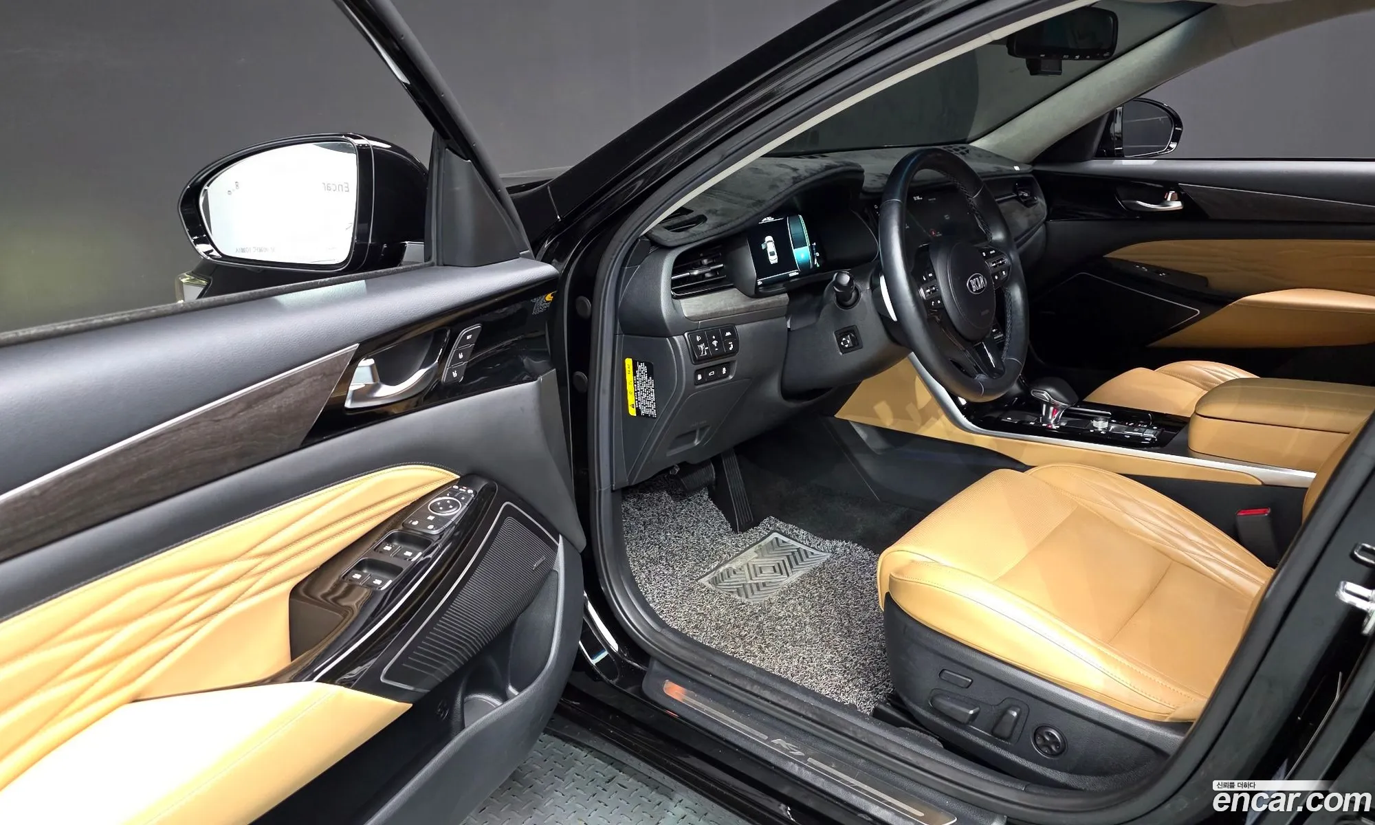 Kia K7 Premier Hybrid 2019 — 17