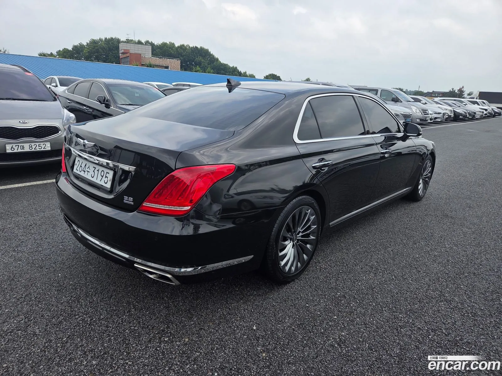 Genesis EQ900 2017 — 17