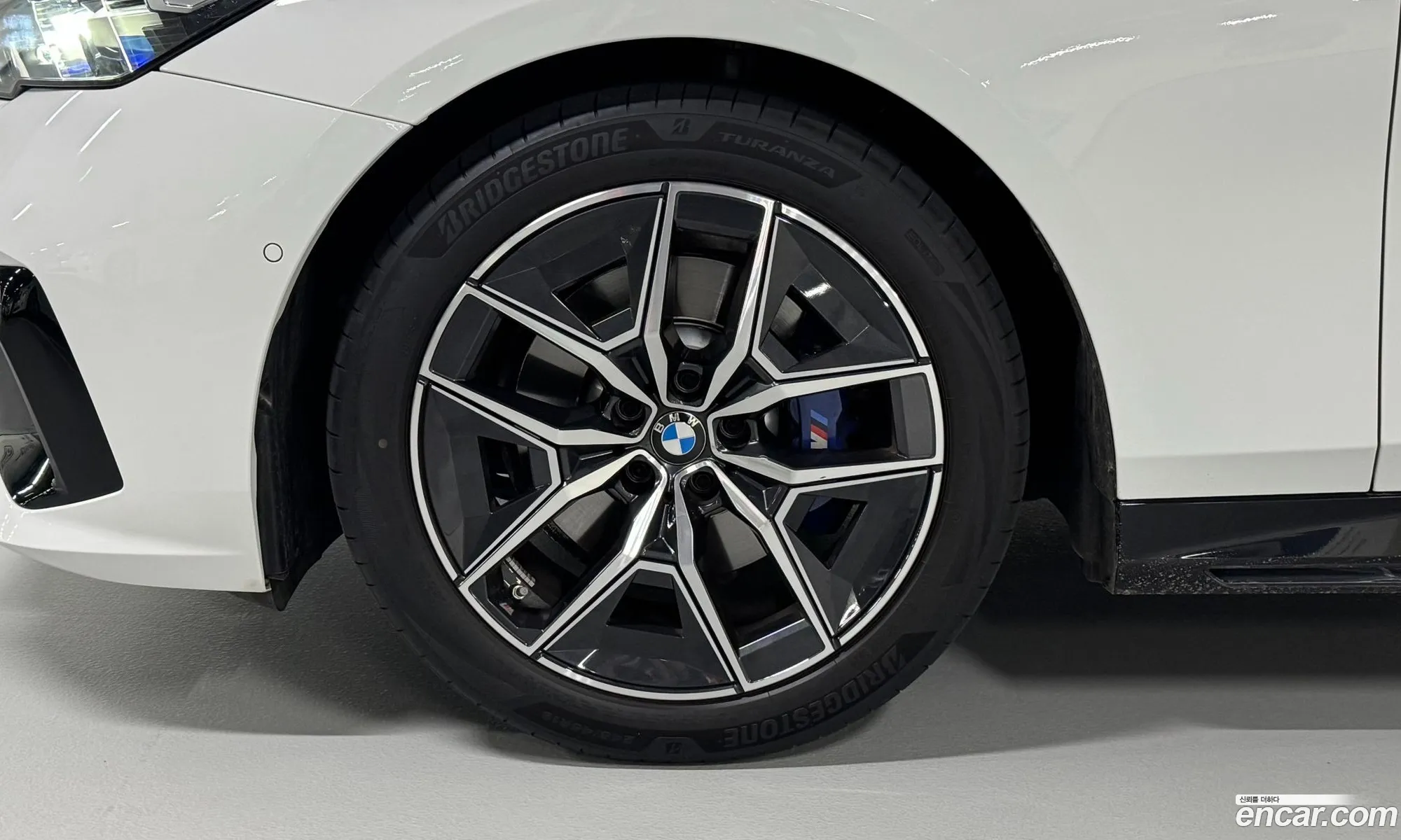 BMW 5 Series 2025 — 14