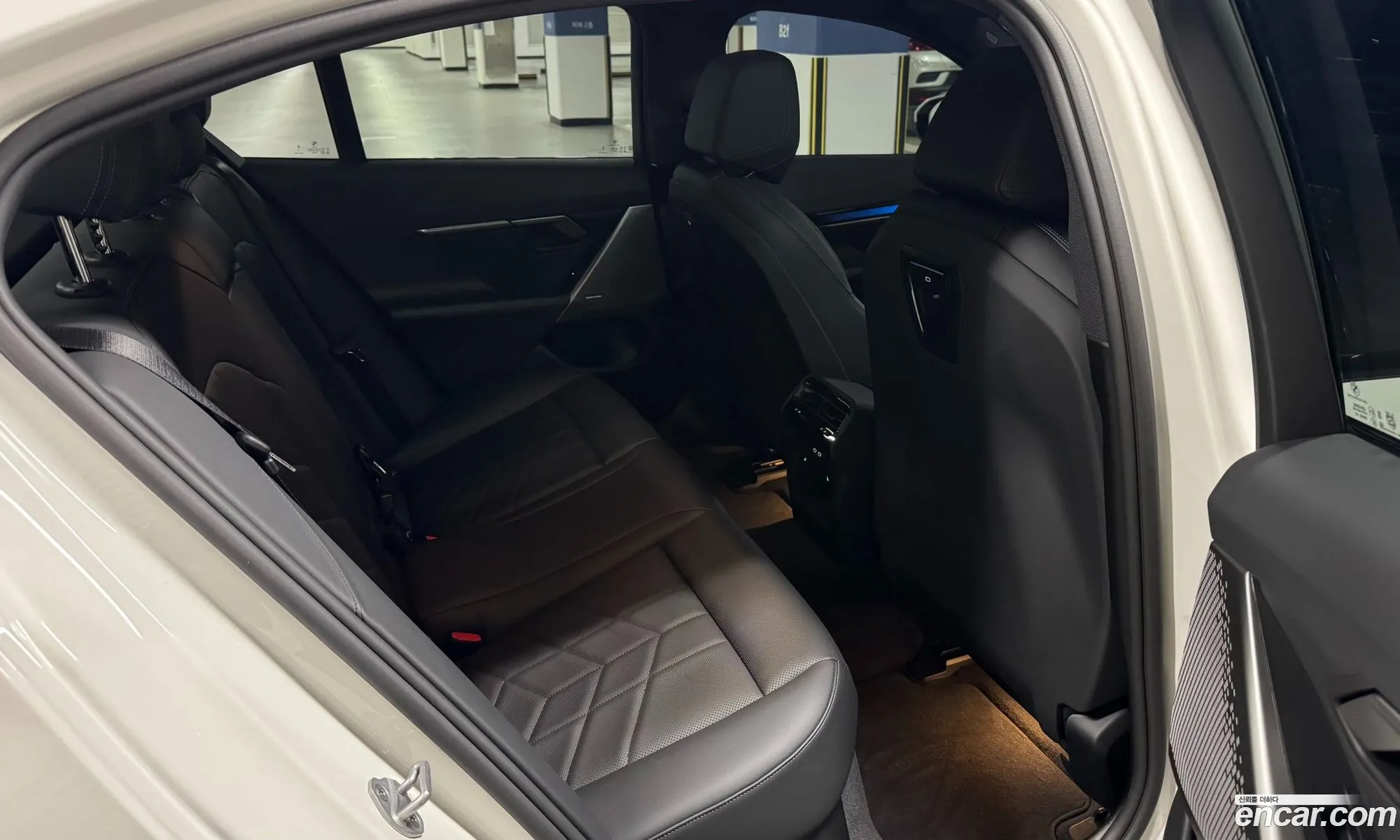 BMW 5 Series 2025 — 12