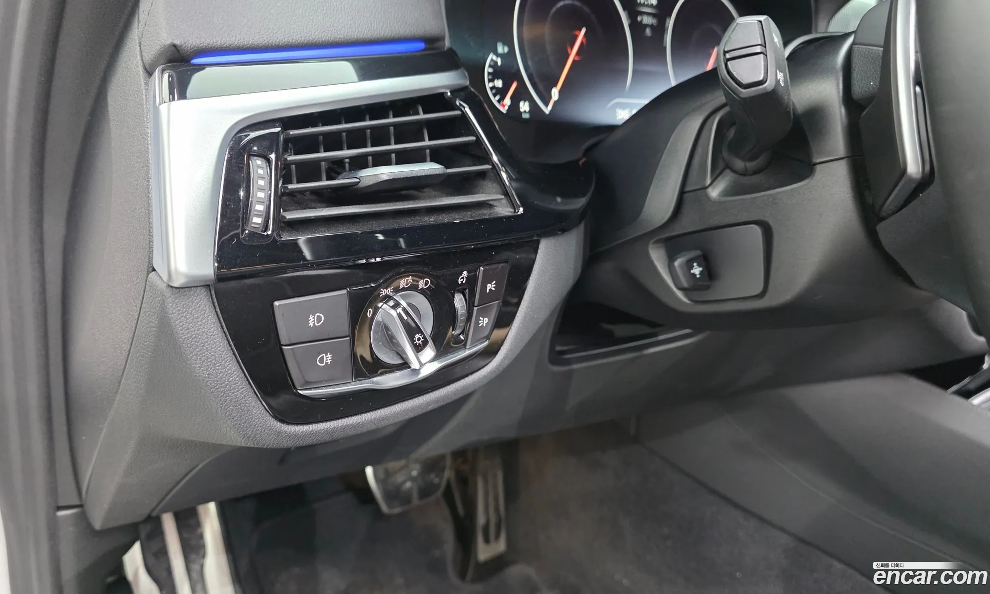 BMW 5 Series 2019 WBAJD3102KWW50681 — 21