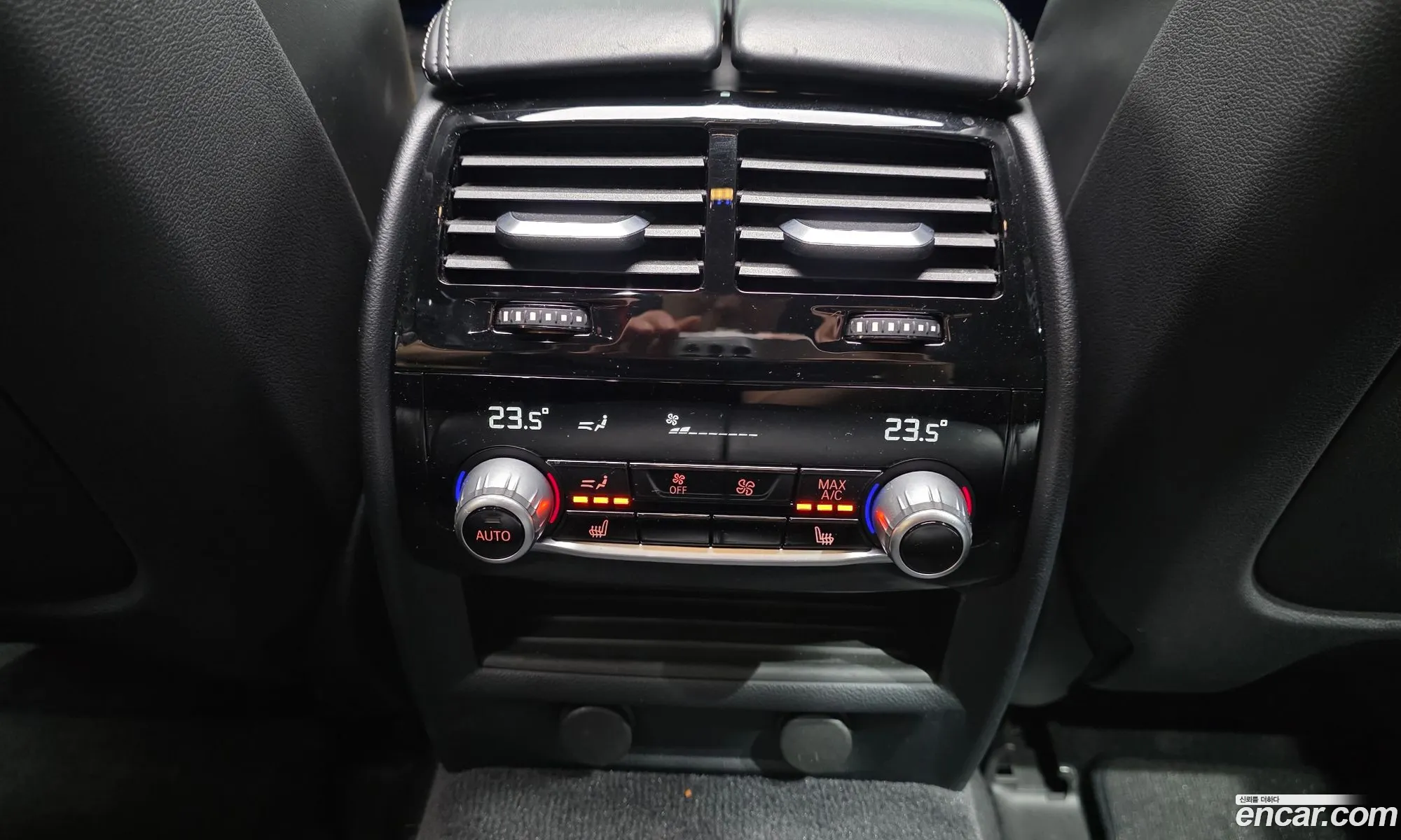 BMW 5 Series 2019 WBAJD3102KWW50681 — 25