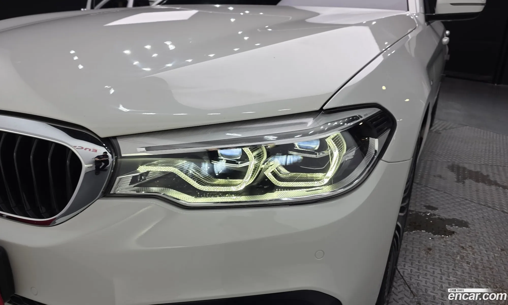 BMW 5 Series 2019 WBAJD3102KWW50681 — 33