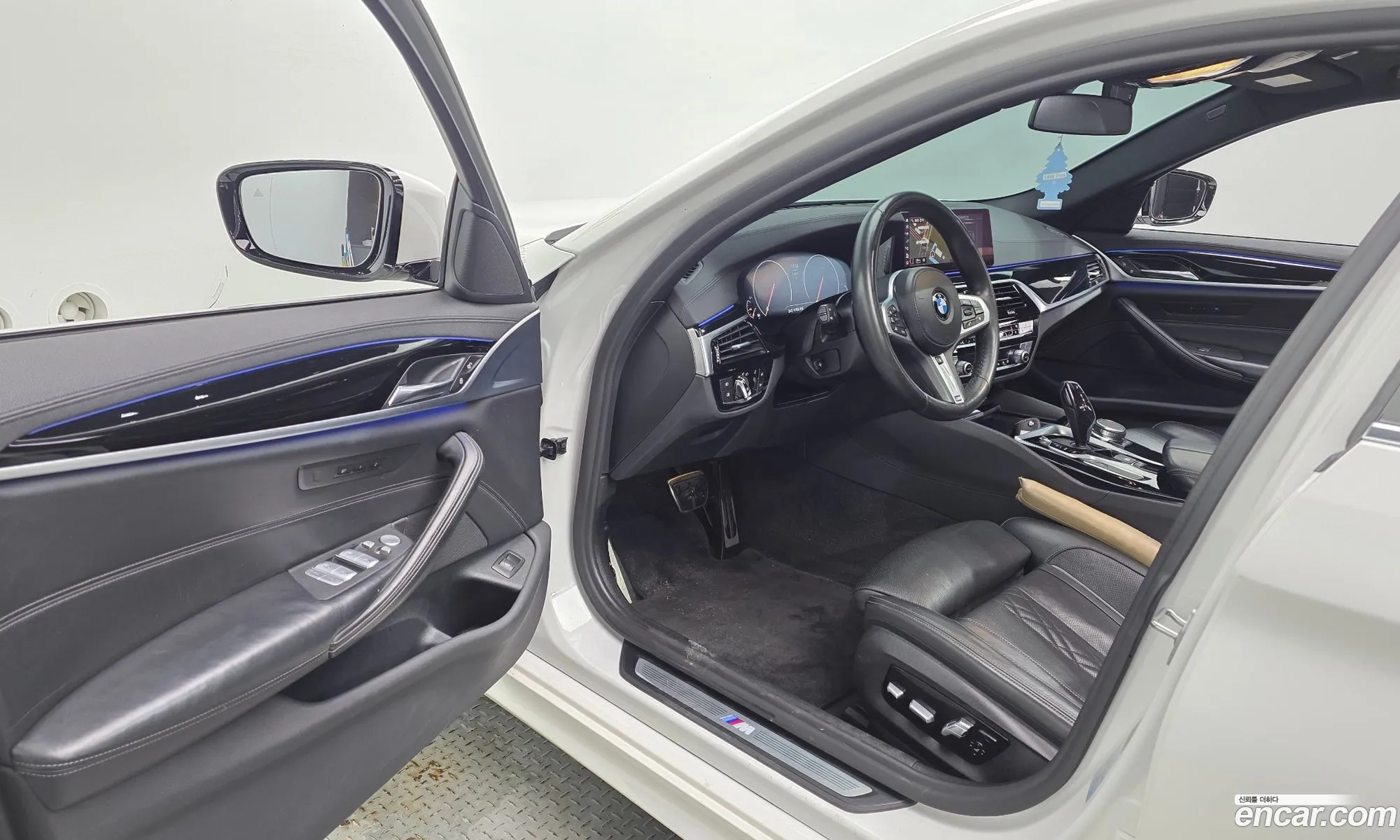 BMW 5 Series 2019 WBAJD3102KWW50681 — 29