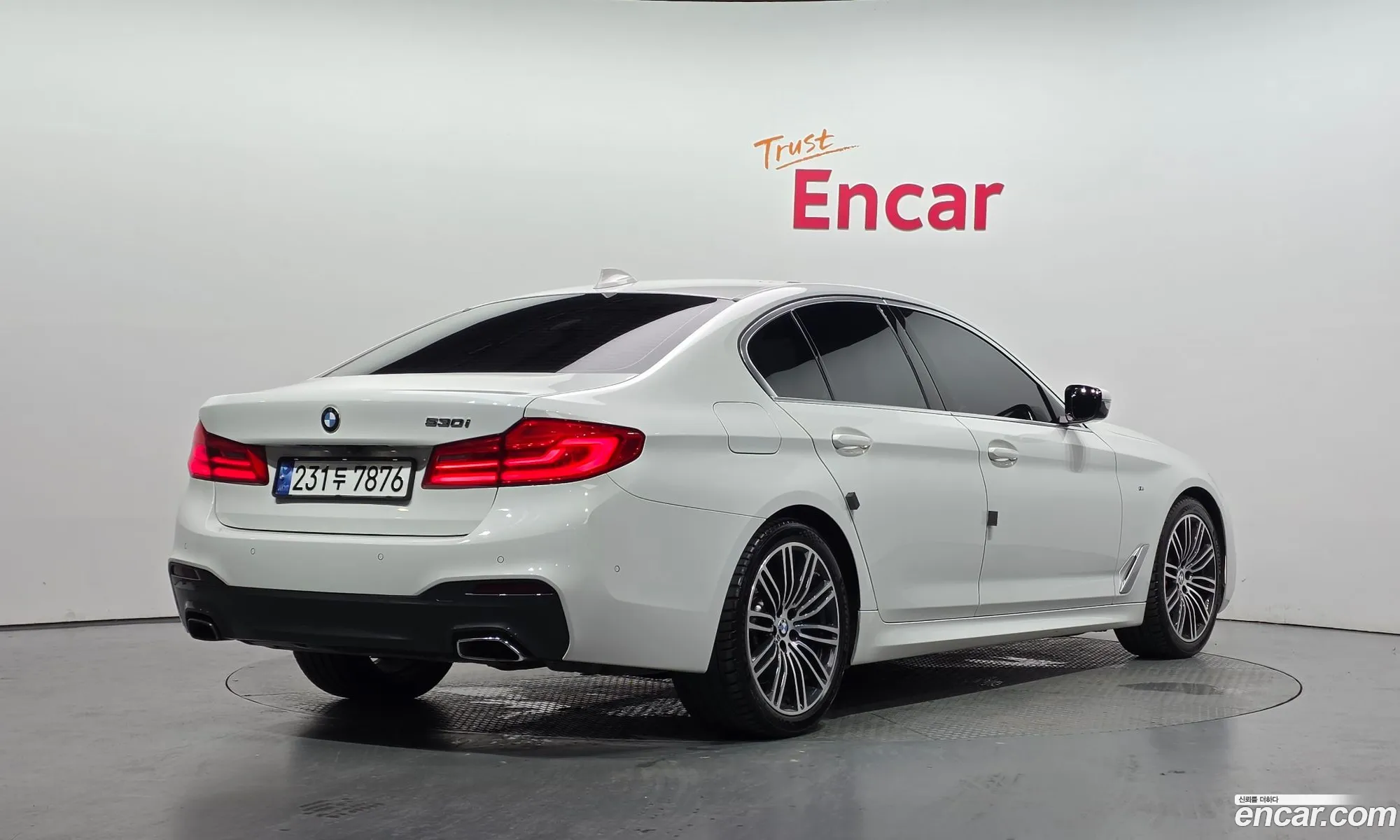 BMW 5 Series 2019 WBAJD3102KWW50681 — 27