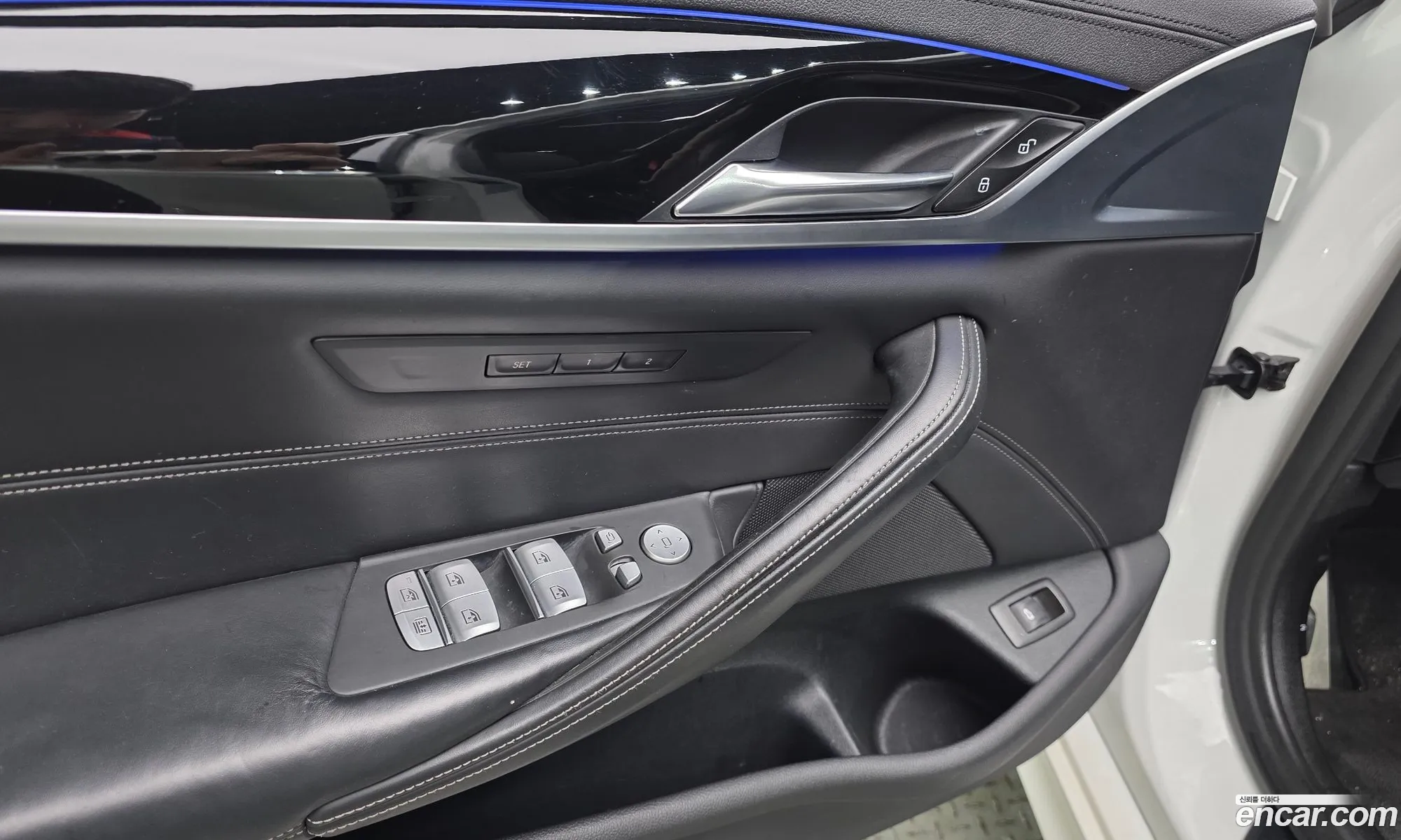 BMW 5 Series 2019 WBAJD3102KWW50681 — 28