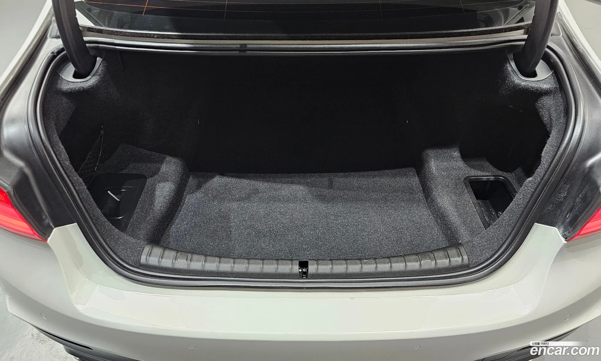 BMW 5 Series 2017 WBAJD3109JWC12872 — 27