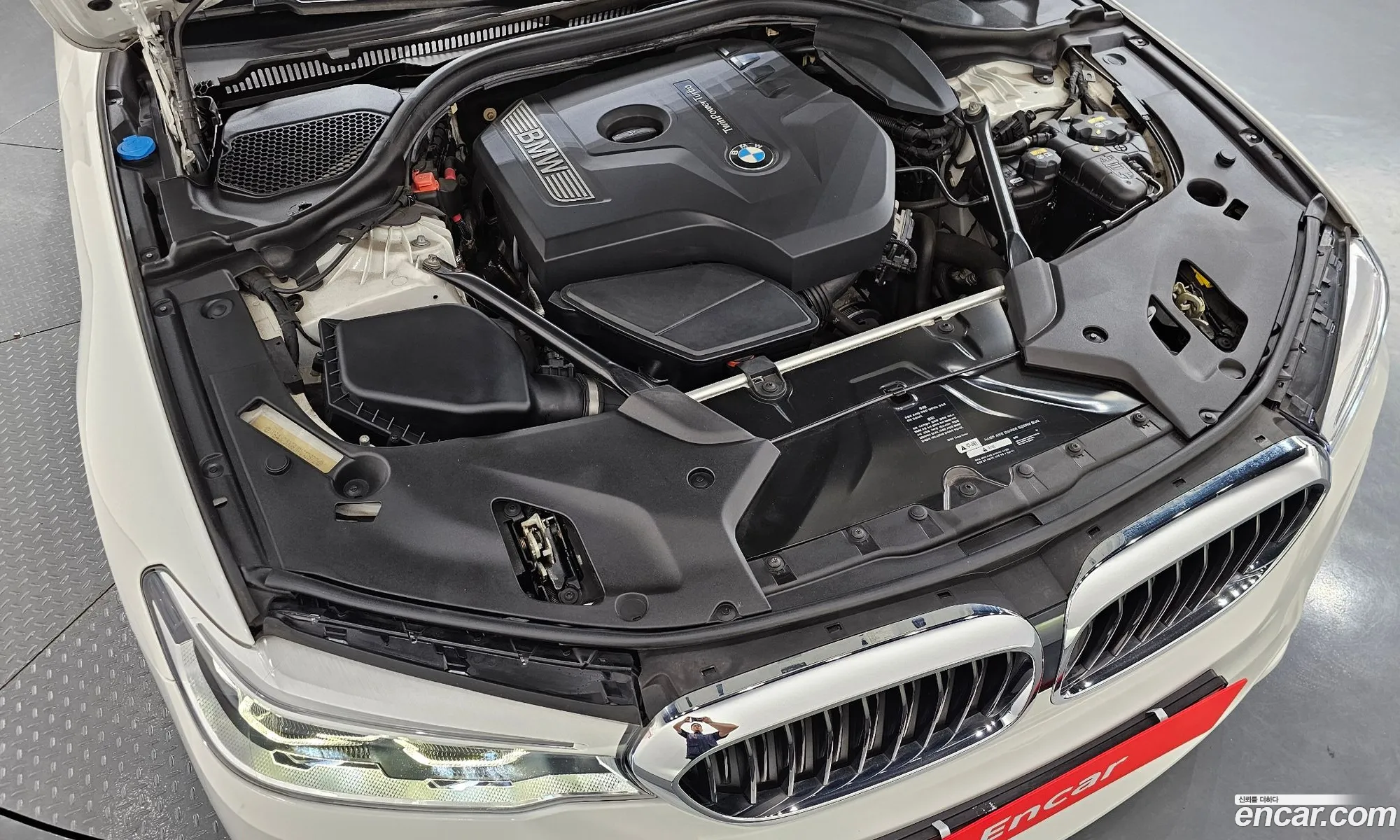 BMW 5 Series 2017 WBAJD3109JWC12872 — 21