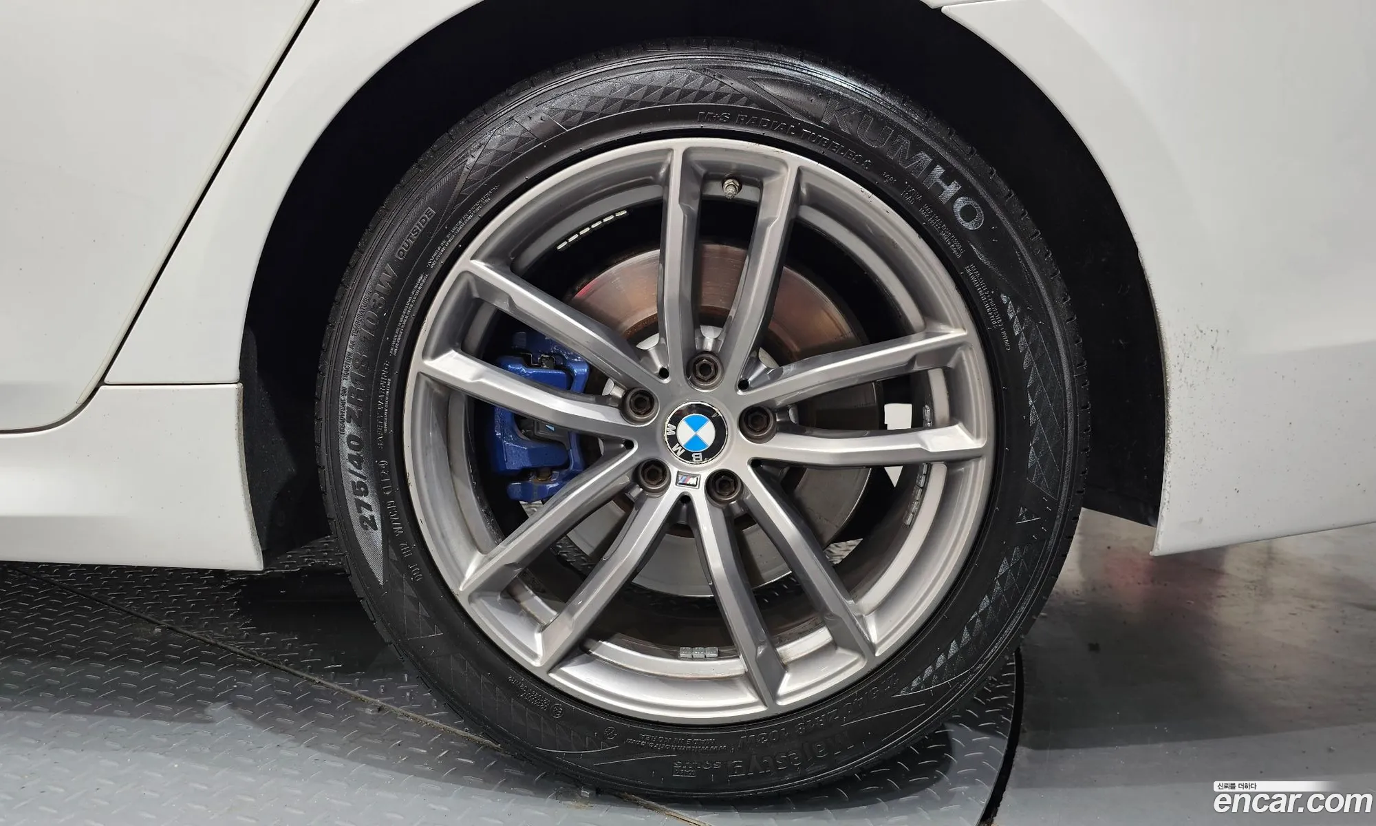 BMW 5 Series 2017 WBAJD3109JWC12872 — 16