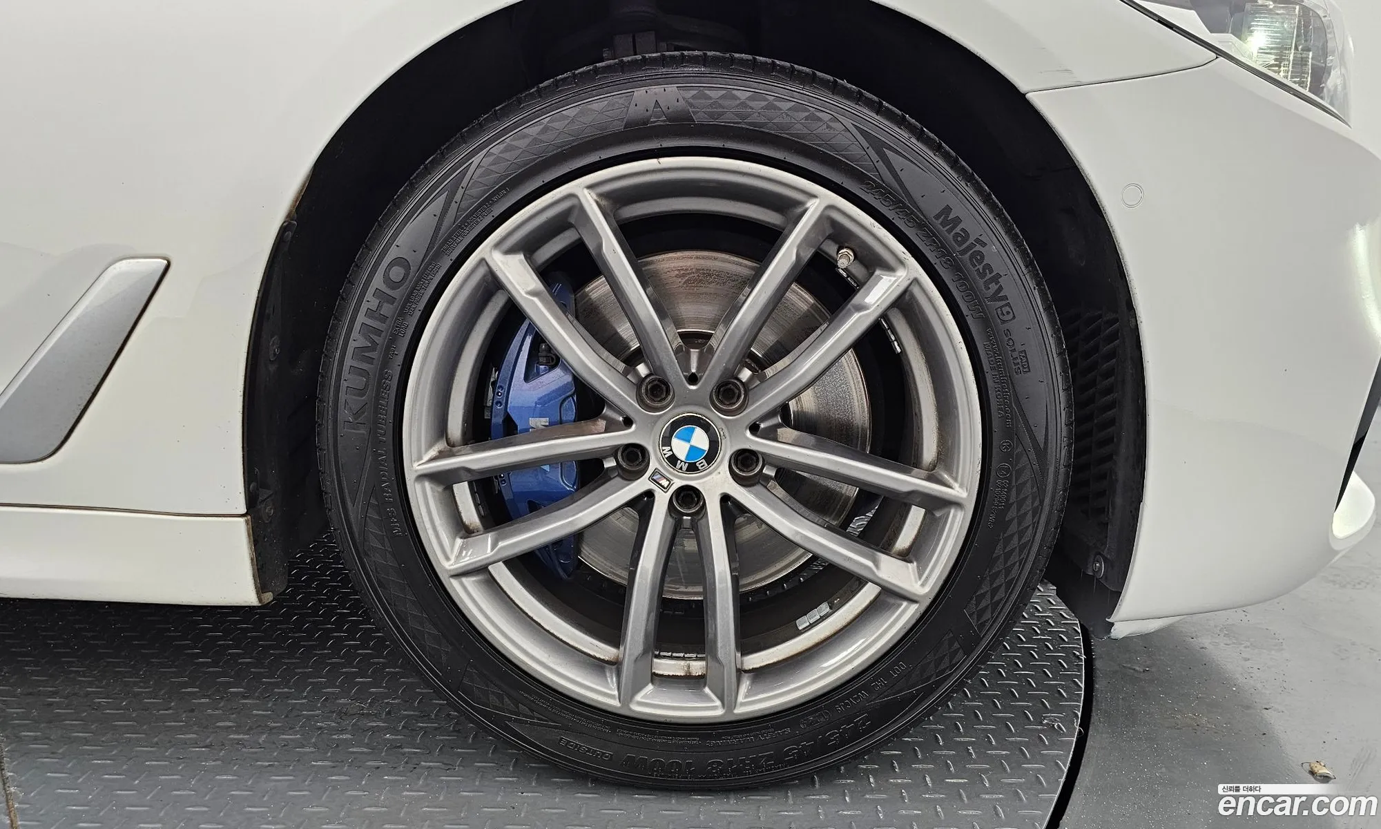 BMW 5 Series 2017 WBAJD3109JWC12872 — 18