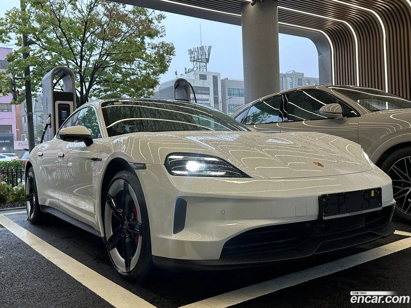 Porsche Taycan 2024 — 14