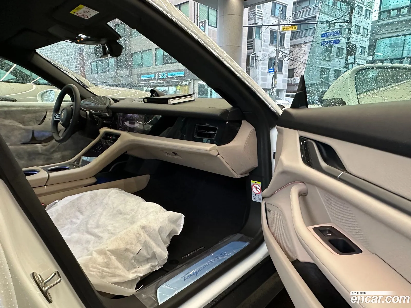 Porsche Taycan 2024 — 4