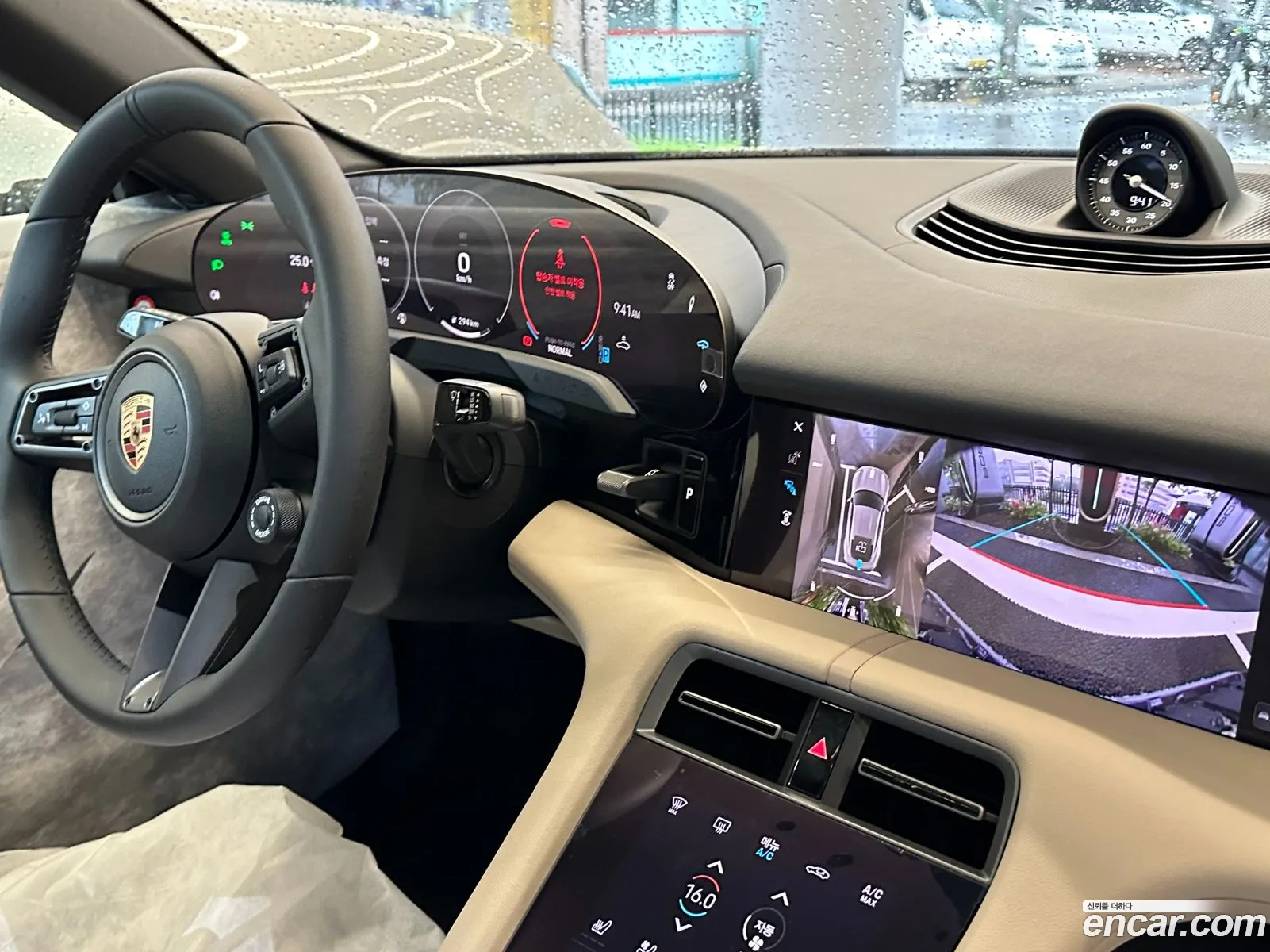 Porsche Taycan 2024 — 12