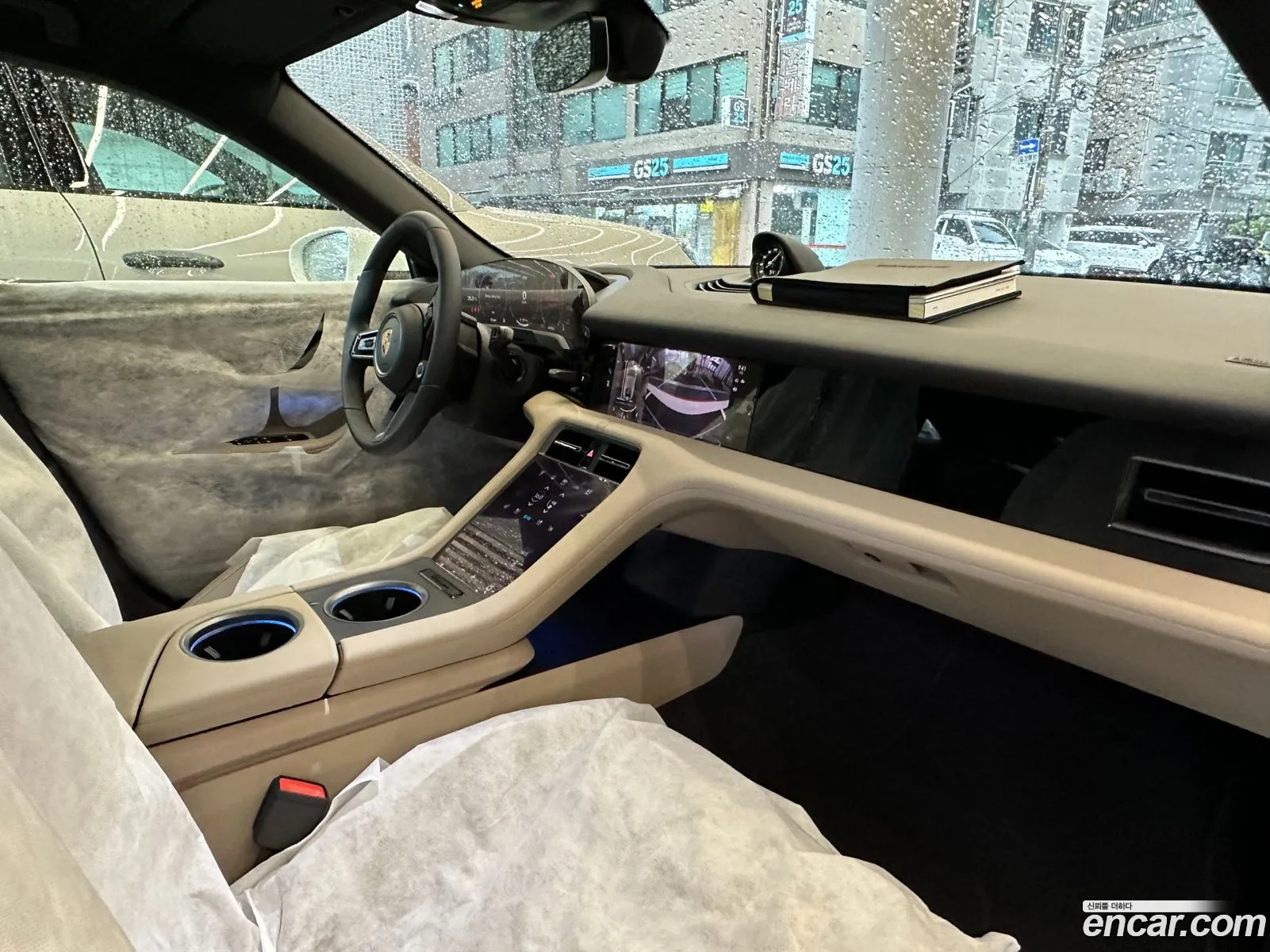 Porsche Taycan 2024 — 15