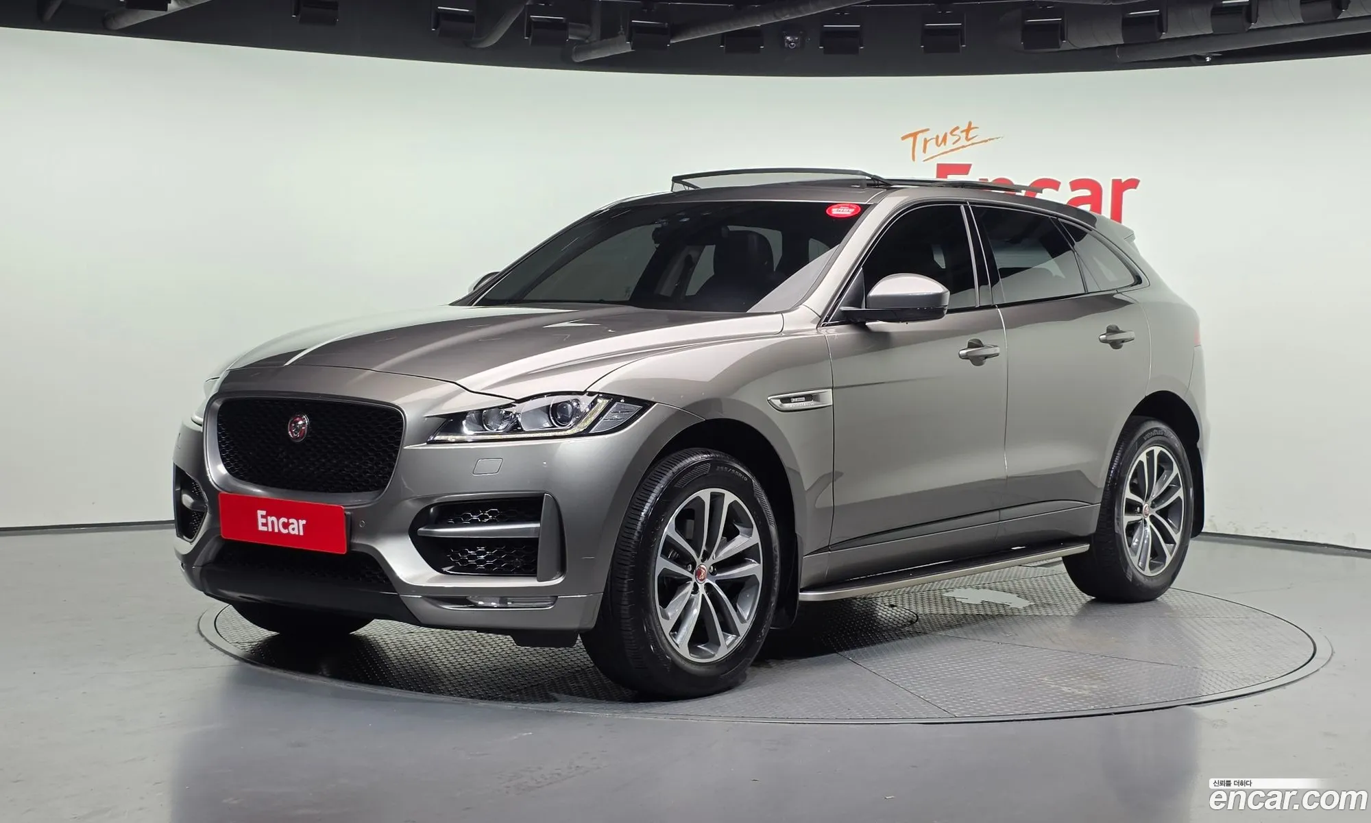 Jaguar F-Pace 2018 SADCA2BN0JA297740 — 19