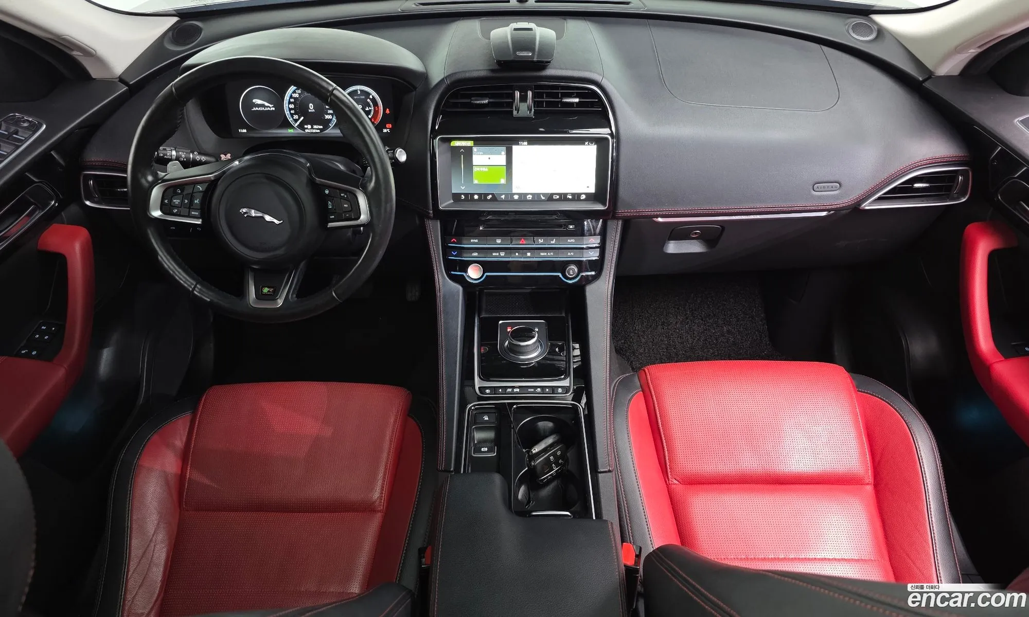 Jaguar F-Pace 2018 SADCA2BN0JA297740 — 17