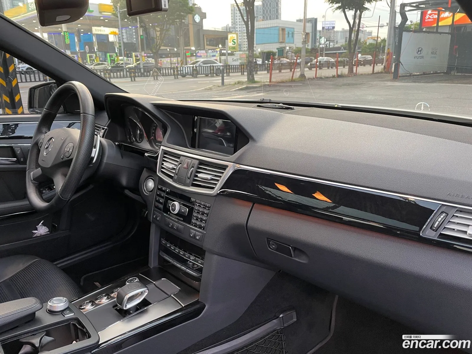 Mercedes-Benz E-Class W212 2009 — 10