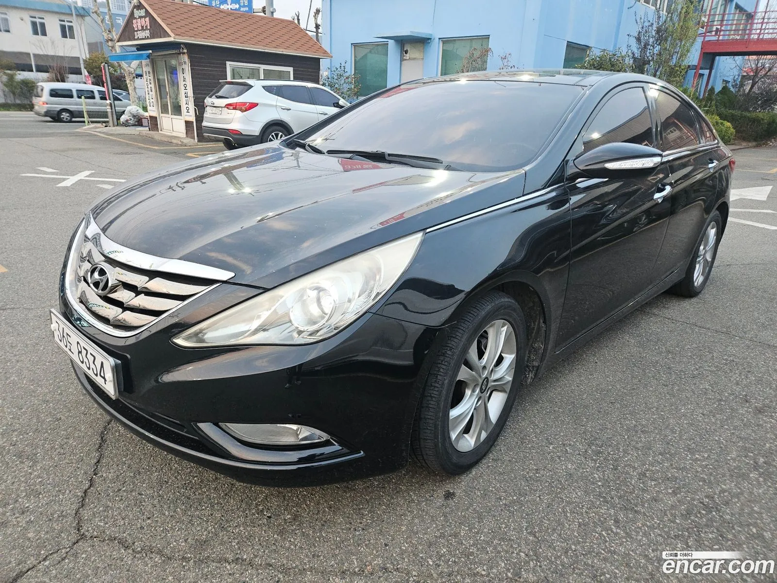 Hyundai YF Sonata 2011 — 18
