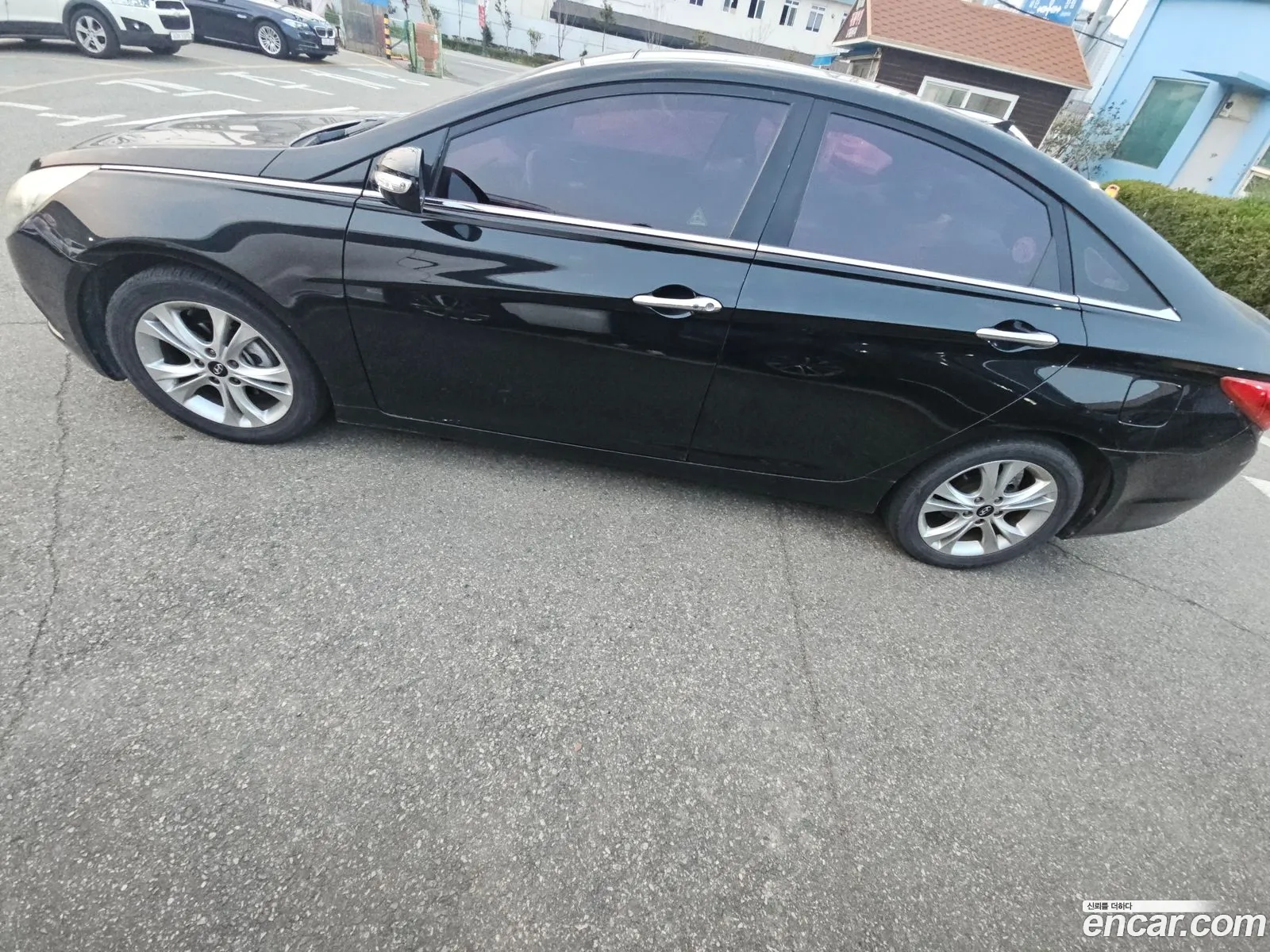 Hyundai YF Sonata 2011 — 13