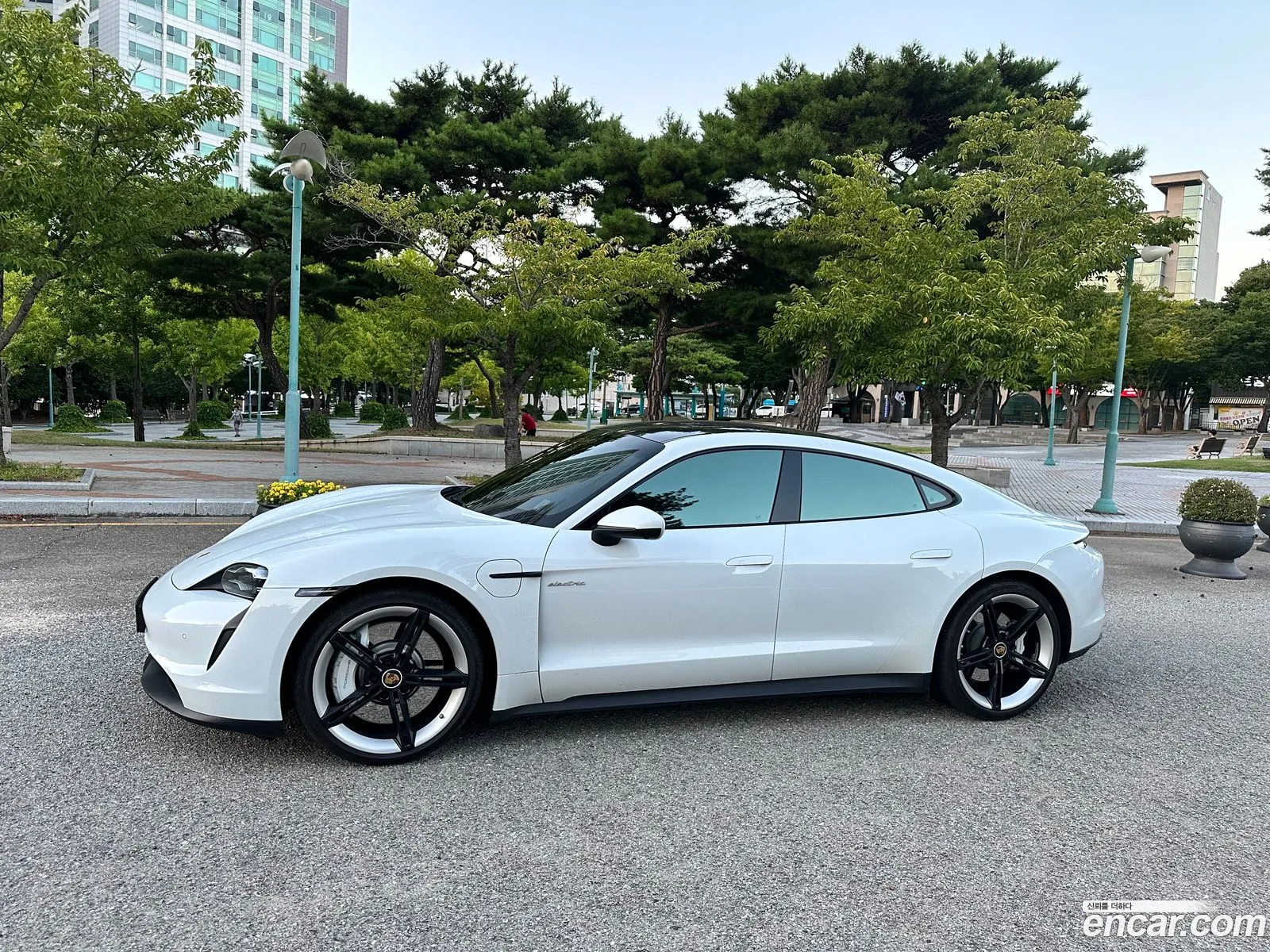 Porsche Taycan 2021 — 3