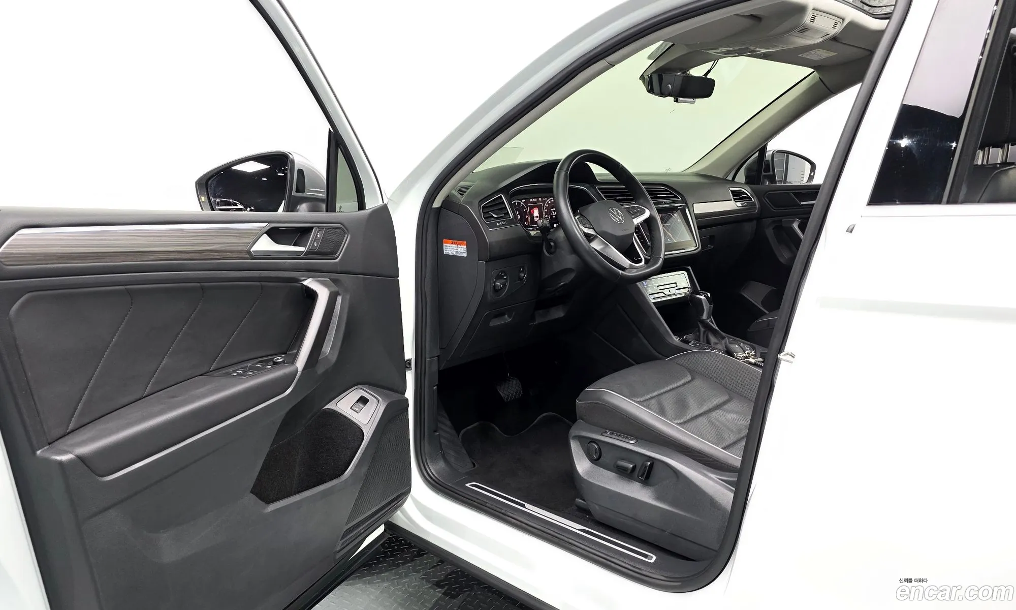Volkswagen Tiguan Allspace 2023 — 26