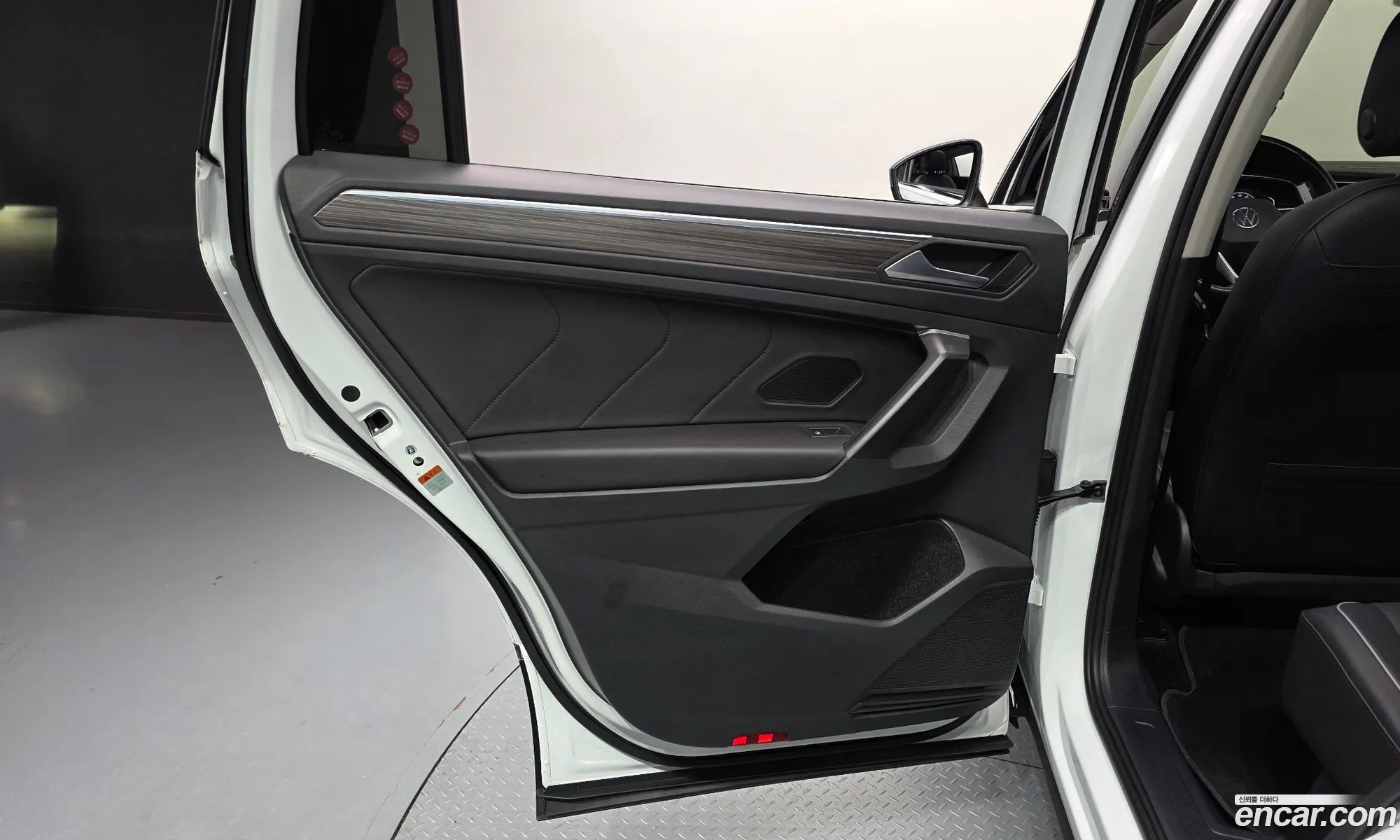 Volkswagen Tiguan Allspace 2023 — 8