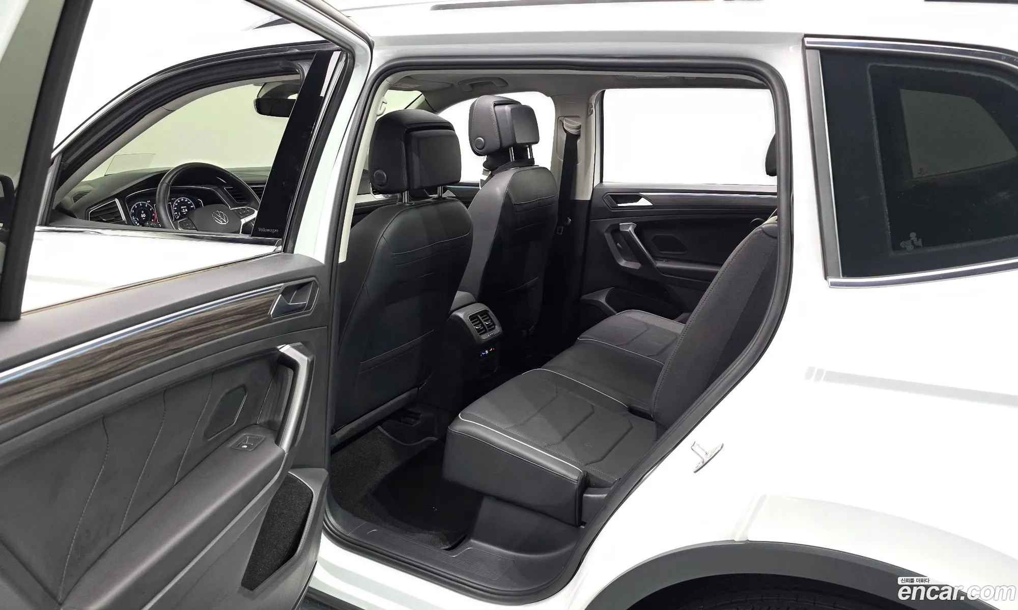 Volkswagen Tiguan Allspace 2023 — 3