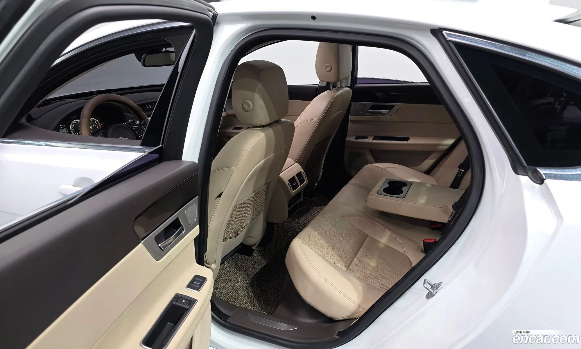 Jaguar XF 2017 SAJBA4BN6HCY43220 — 17