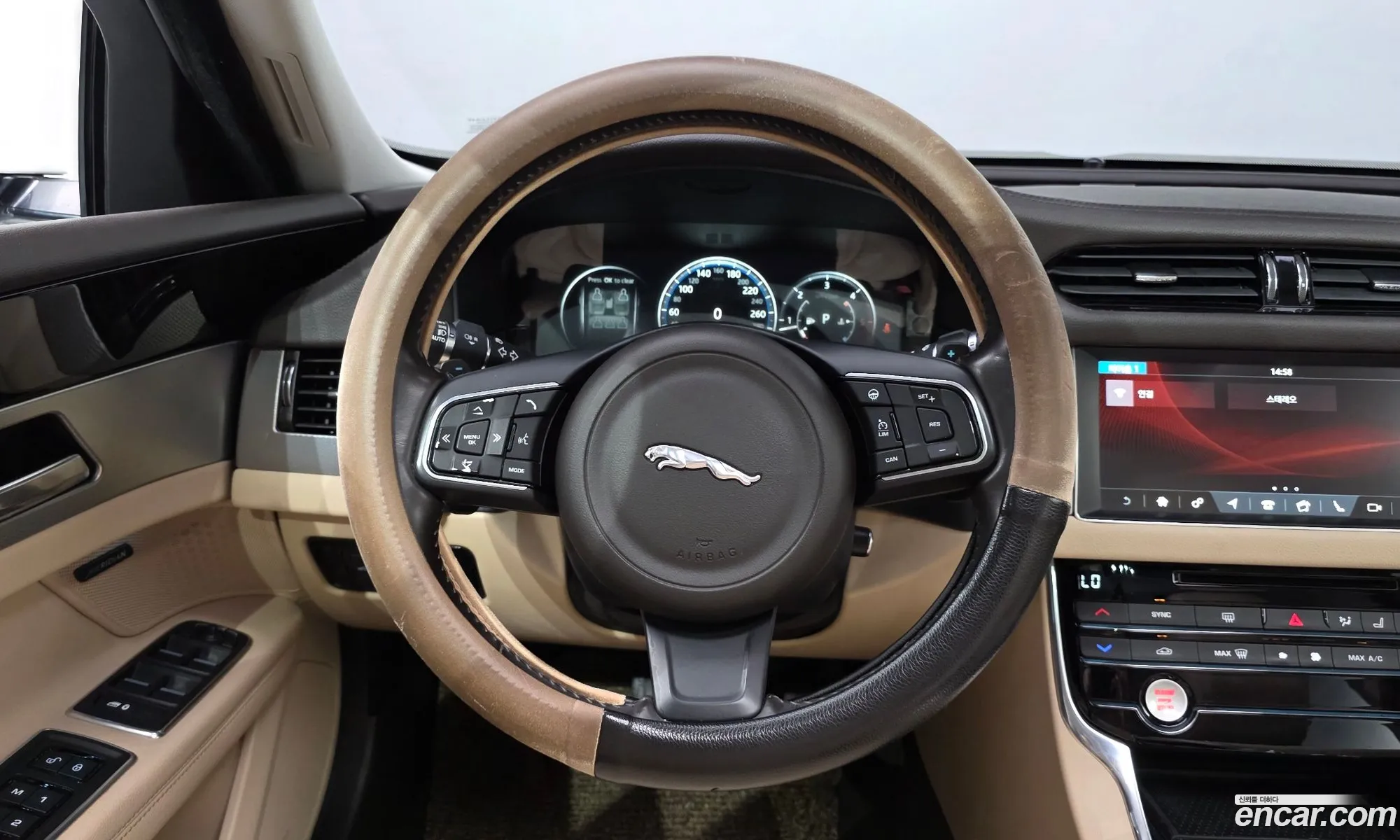 Jaguar XF 2017 SAJBA4BN6HCY43220 — 5