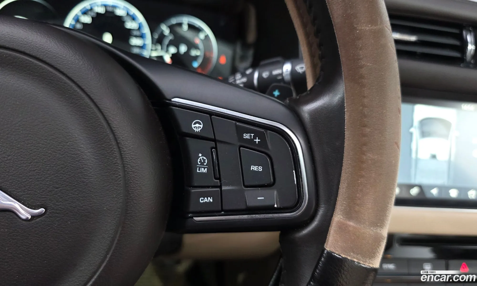 Jaguar XF 2017 SAJBA4BN6HCY43220 — 11